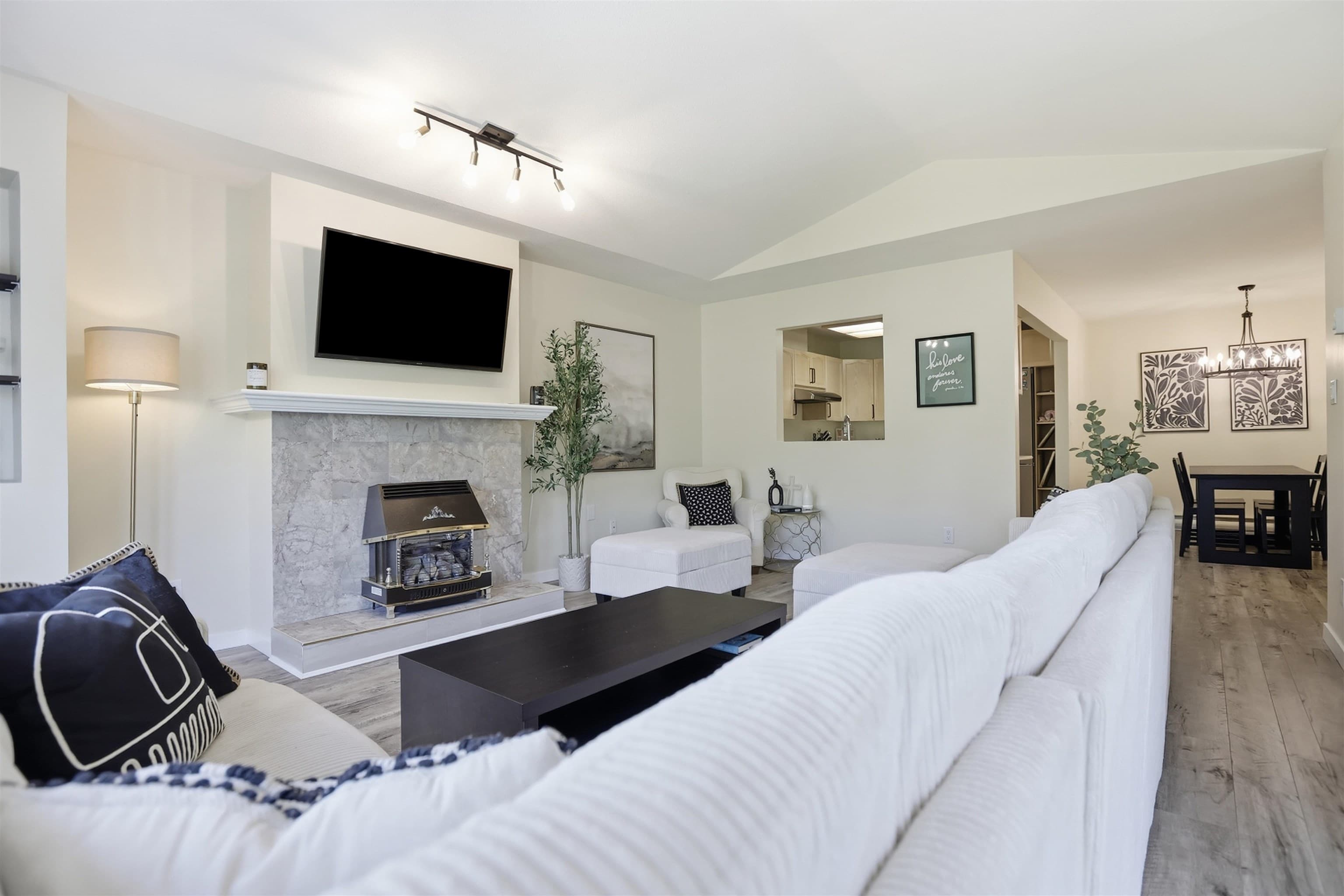 304 - 6440 197 Street, Langley, V2Y 1H9 — photo 3