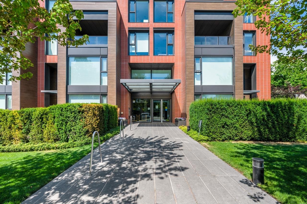 205 - 1561 W 57th Avenue, Vancouver, V6P 0H5 — photo 2