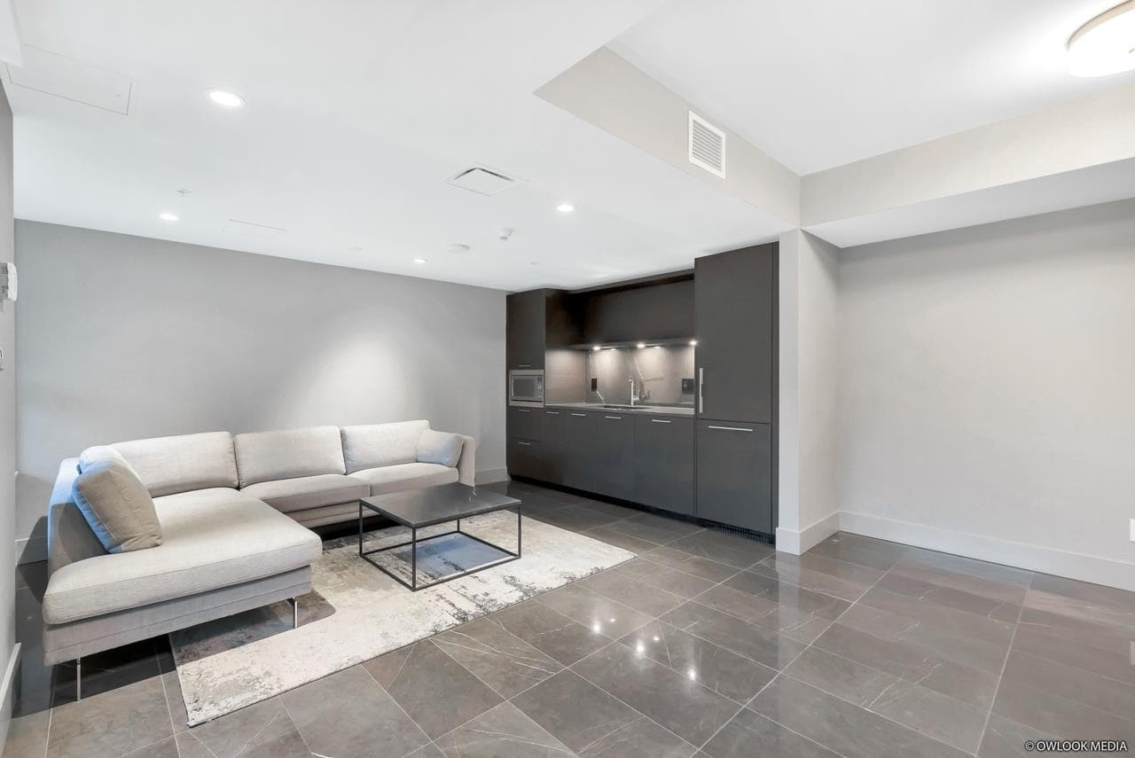 205 - 1561 W 57th Avenue, Vancouver, V6P 0H5 — photo 4