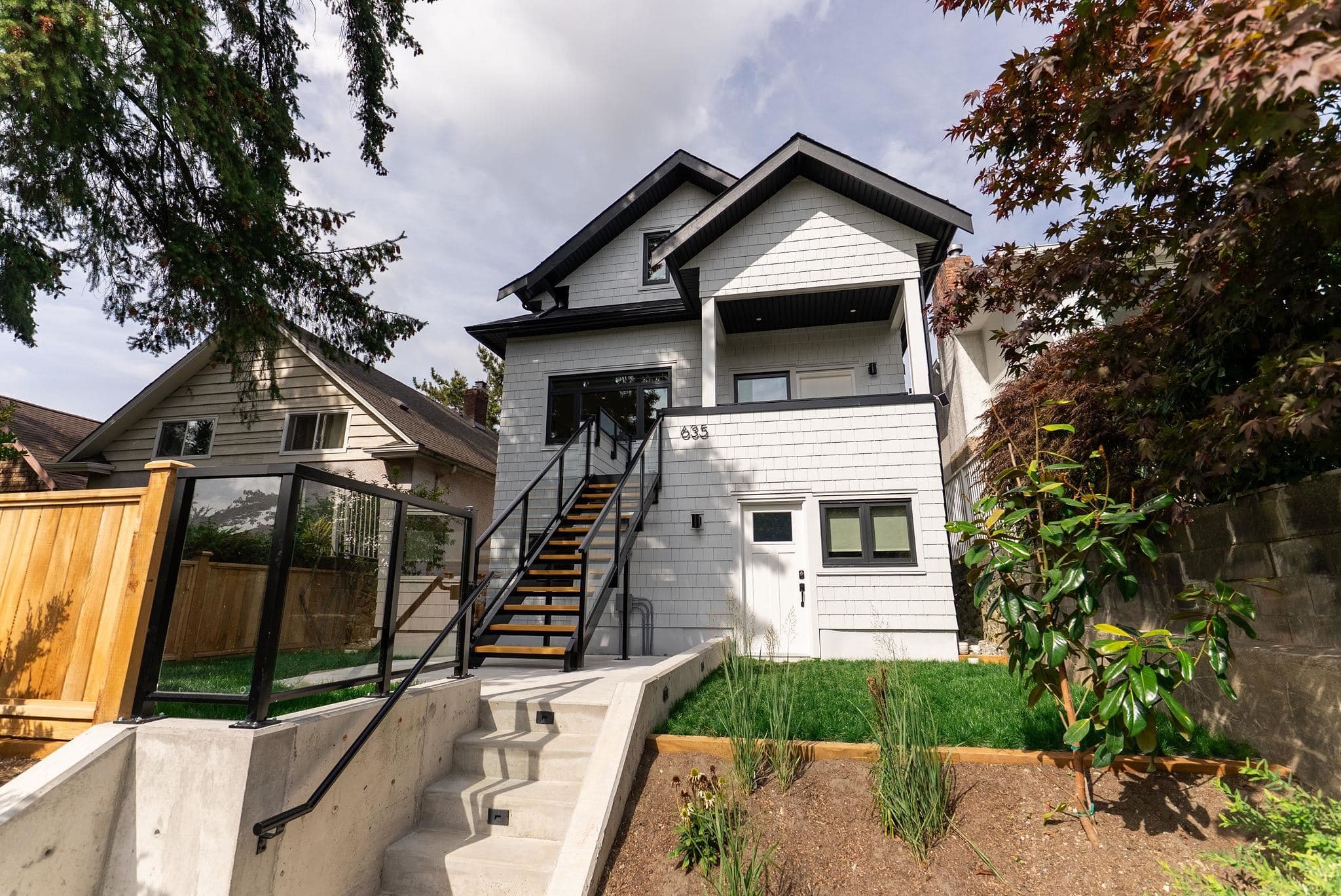 635 E 22nd Avenue, Vancouver, V5V 1V3 — photo 1