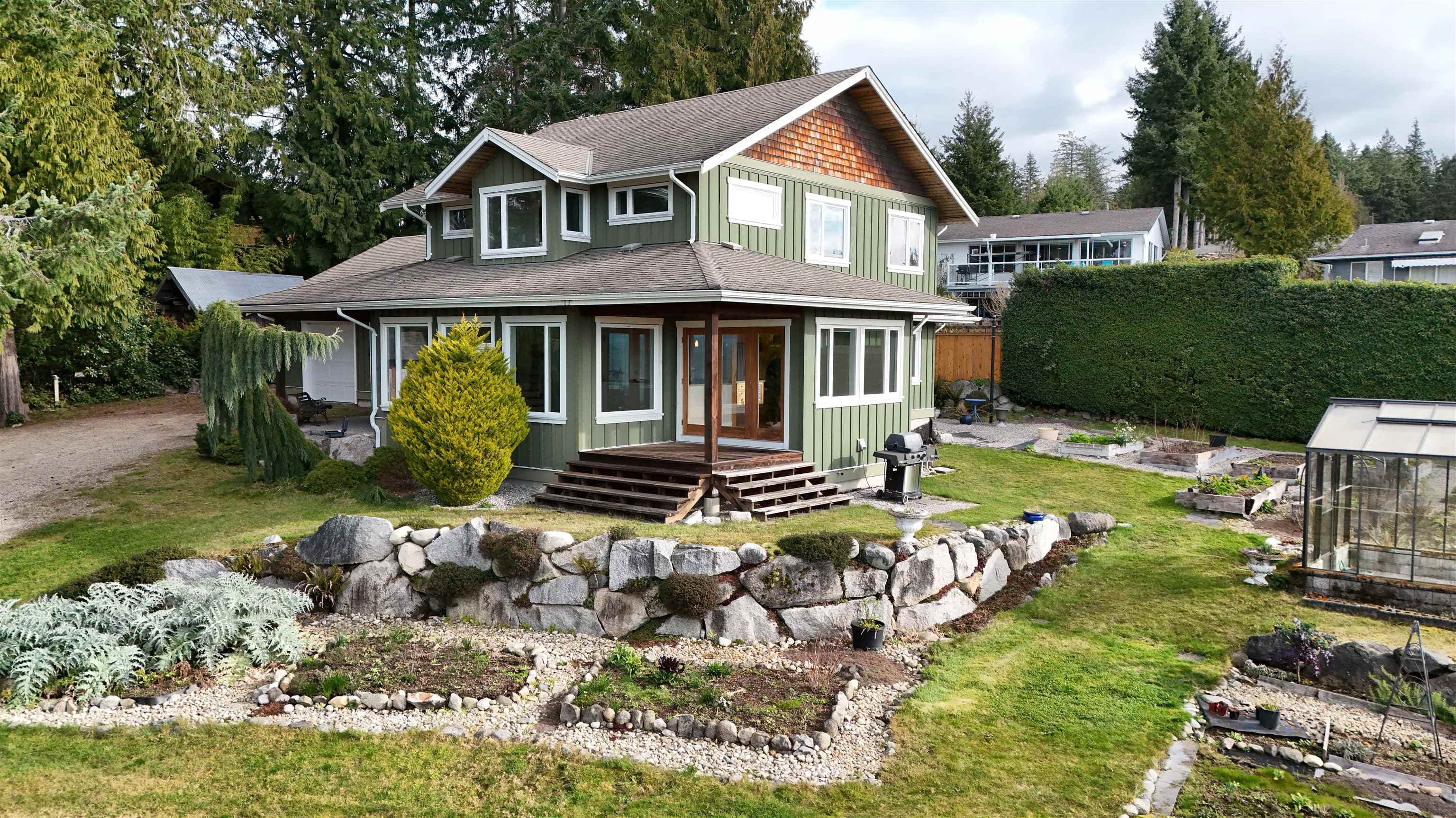 5012 Geer Road, Sechelt, V7Z 0B9 — photo 1