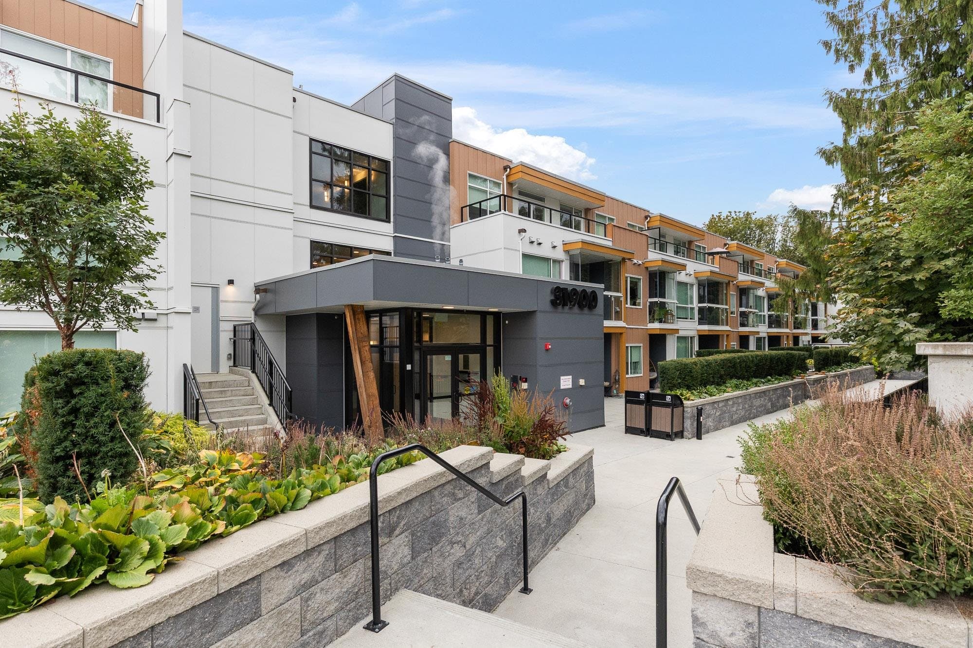 215 - 31900 Raven Avenue, Mission, V2V 0H5 — photo 2