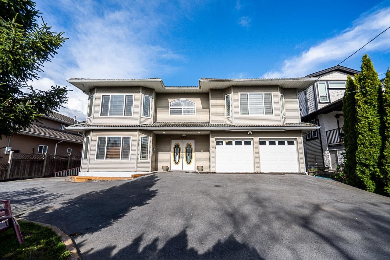 319 Lawrence Street, New Westminster, V3M 5L3 — photo 1