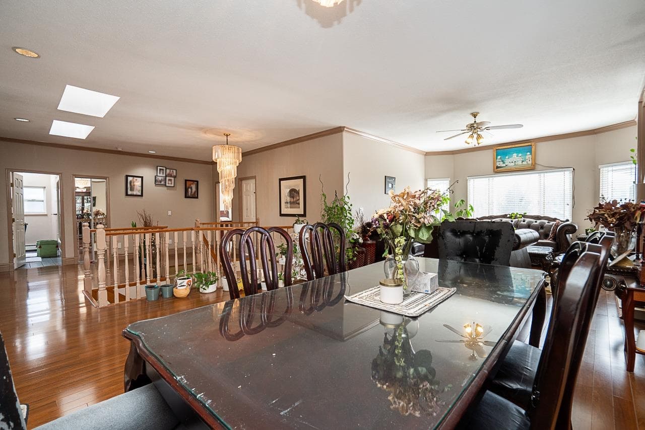 319 Lawrence Street, New Westminster, V3M 5L3 — photo 5