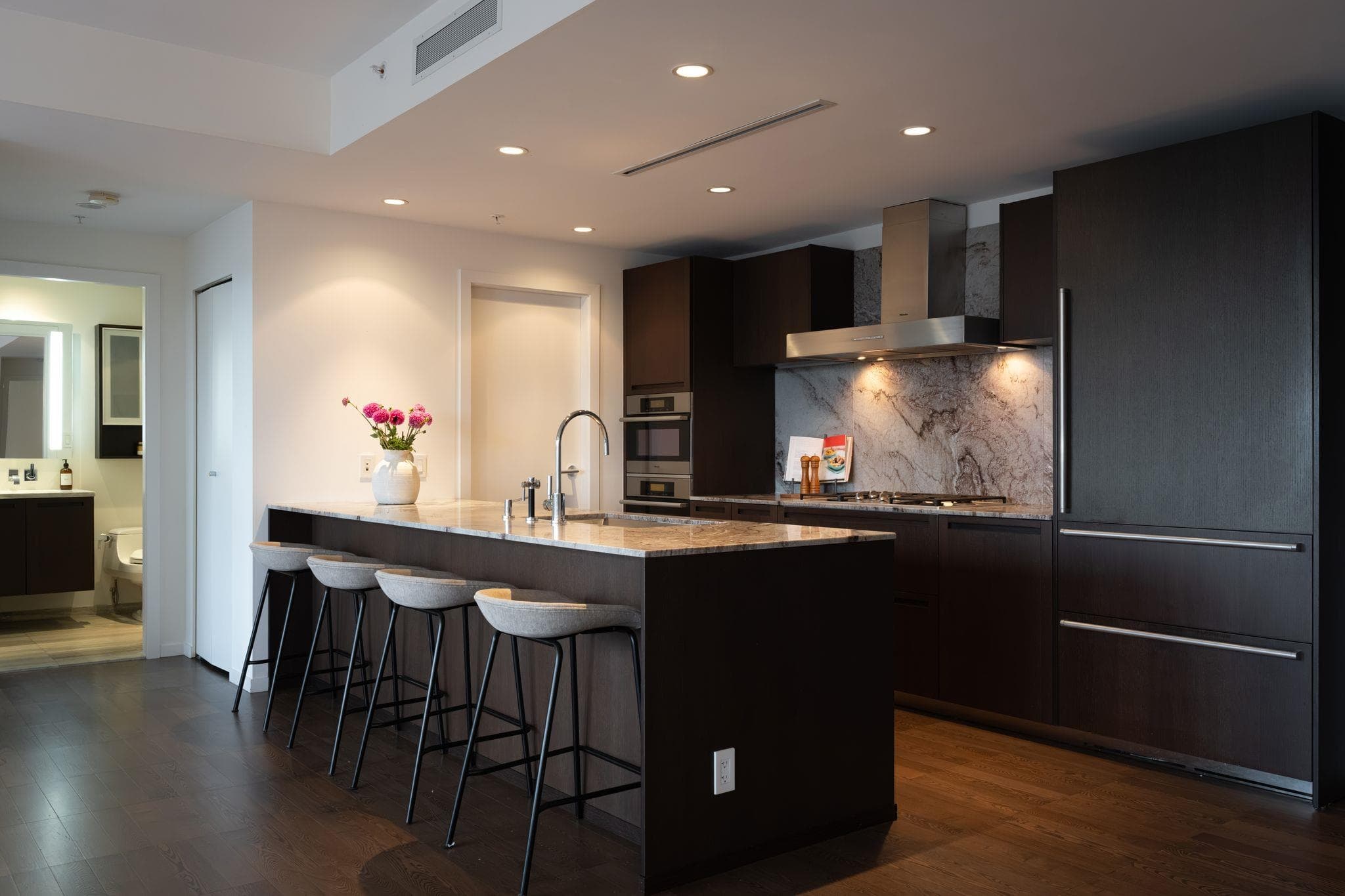 3804 - 1011 W Cordova Street, Vancouver, V6C 0B2 — photo 2