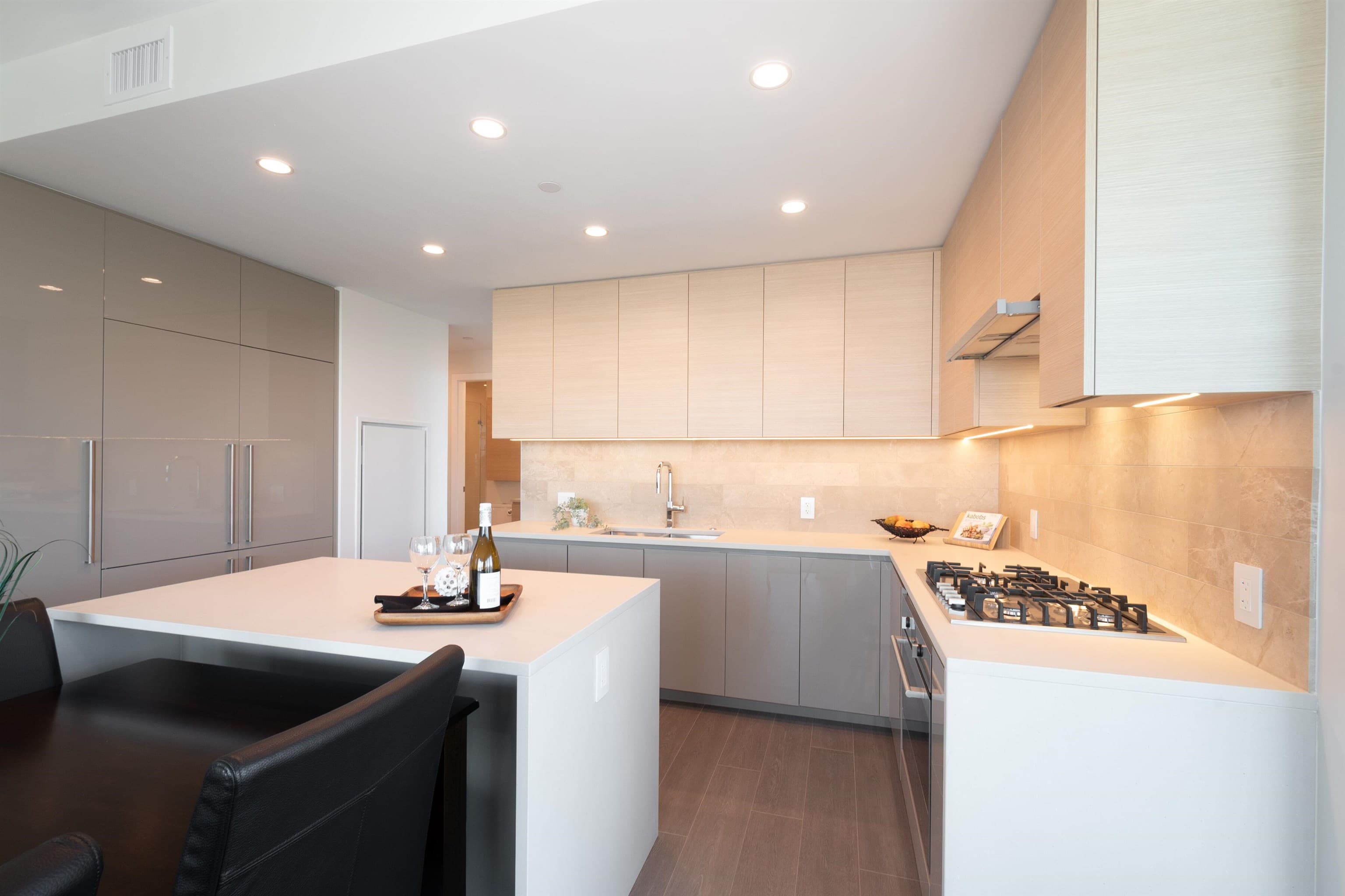 3807 - 4168 Lougheed Highway, Burnaby, V5C 0N9 — photo 2