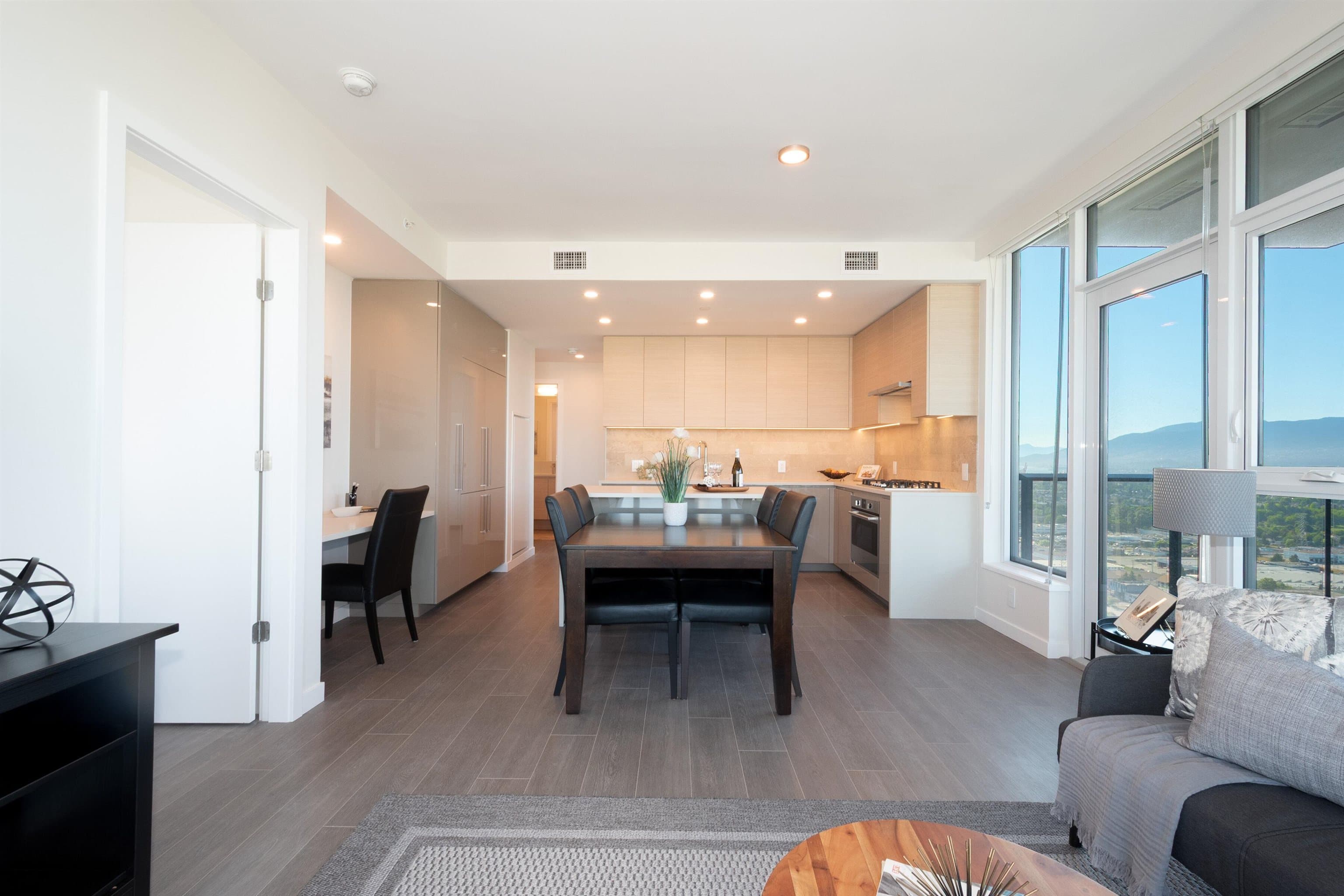 3807 - 4168 Lougheed Highway, Burnaby
