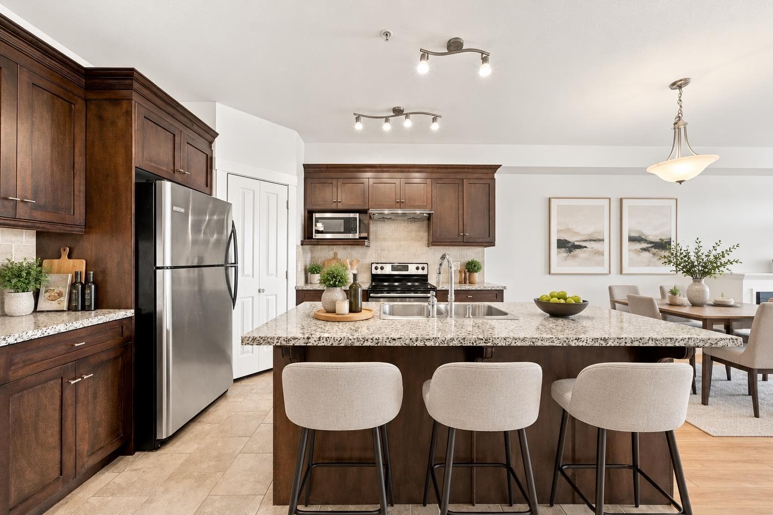 205 - 7908 Graham Avenue, Burnaby, V3N 1V9 — photo 3