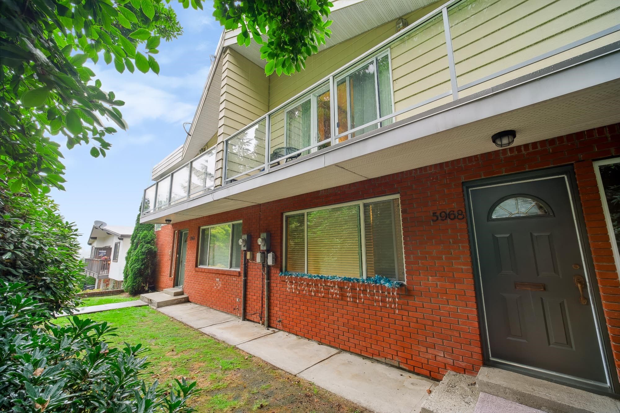 5966 Baffin Place, Burnaby, V5H 3S8 — photo 1