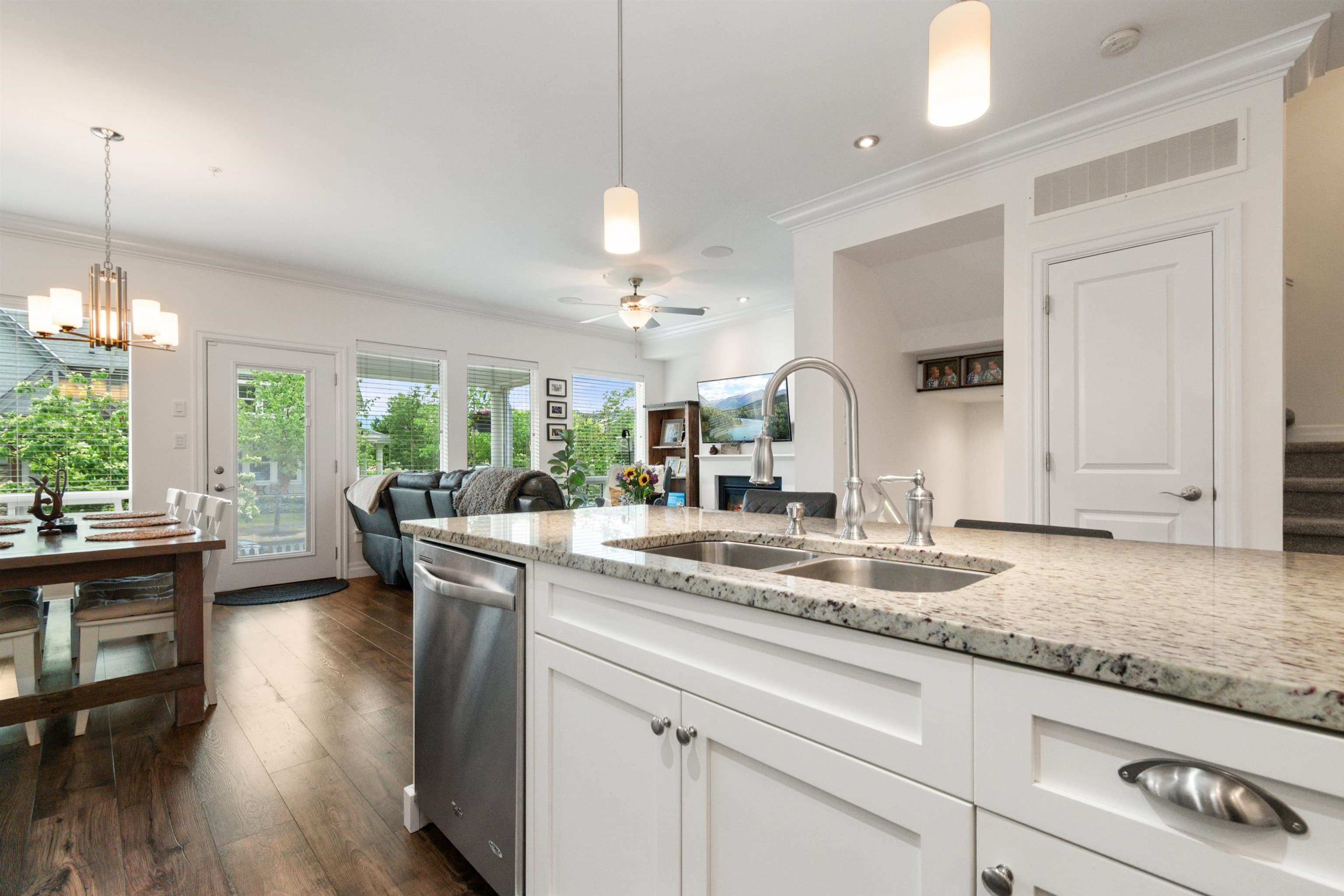 2 - 44849 Anglers Boulevard, Chilliwack, V2R 0Y4 — photo 3