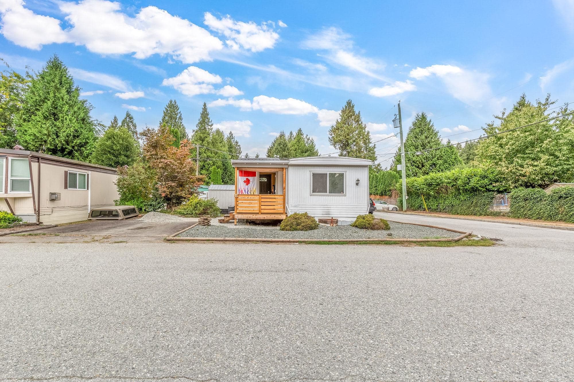 32 - 21163 Lougheed Highway, Maple Ridge, V2W 2R4 — photo 2