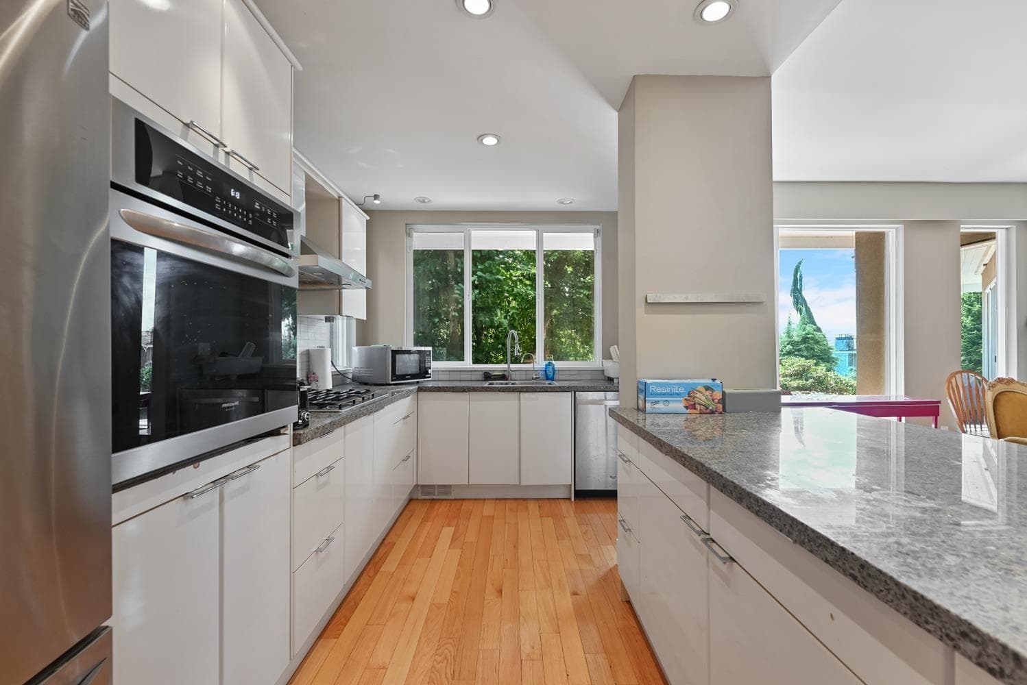 Main Floor - 1053 Millstream Road, Vancouver, V7S 2C8 — photo 2
