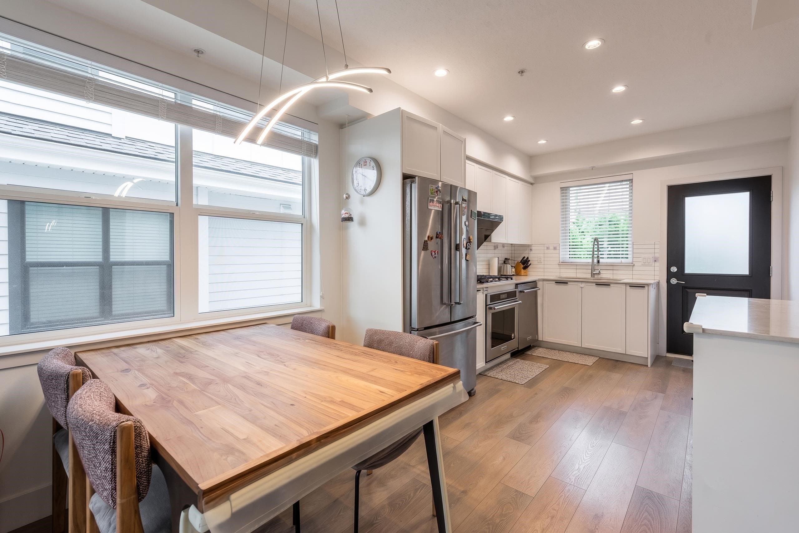 201 - 6933 Arcola Street, Burnaby, V5E 1H5 — photo 1