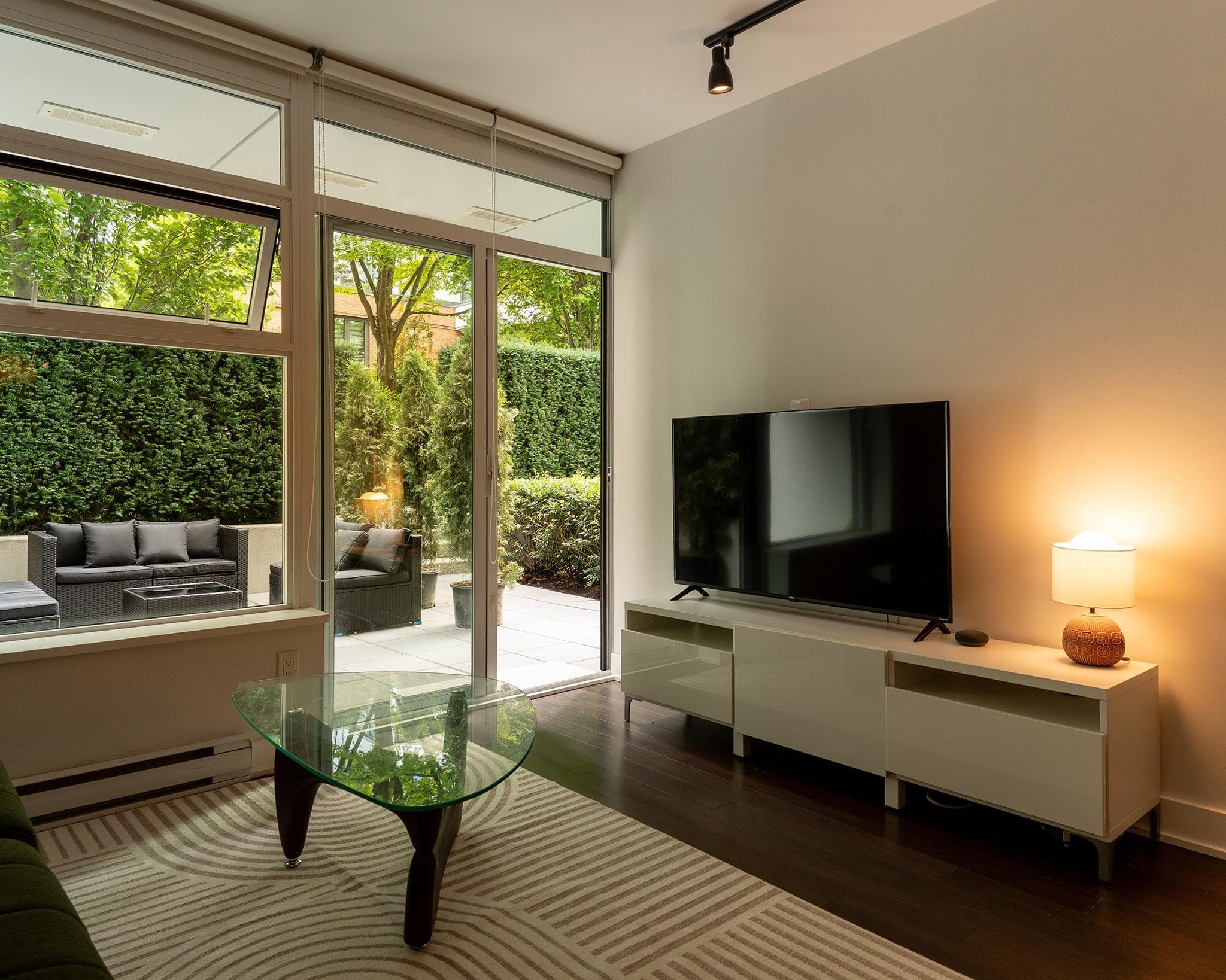 2 - 1777 W 7th Avenue, Vancouver, V6J 0E5 — photo 2