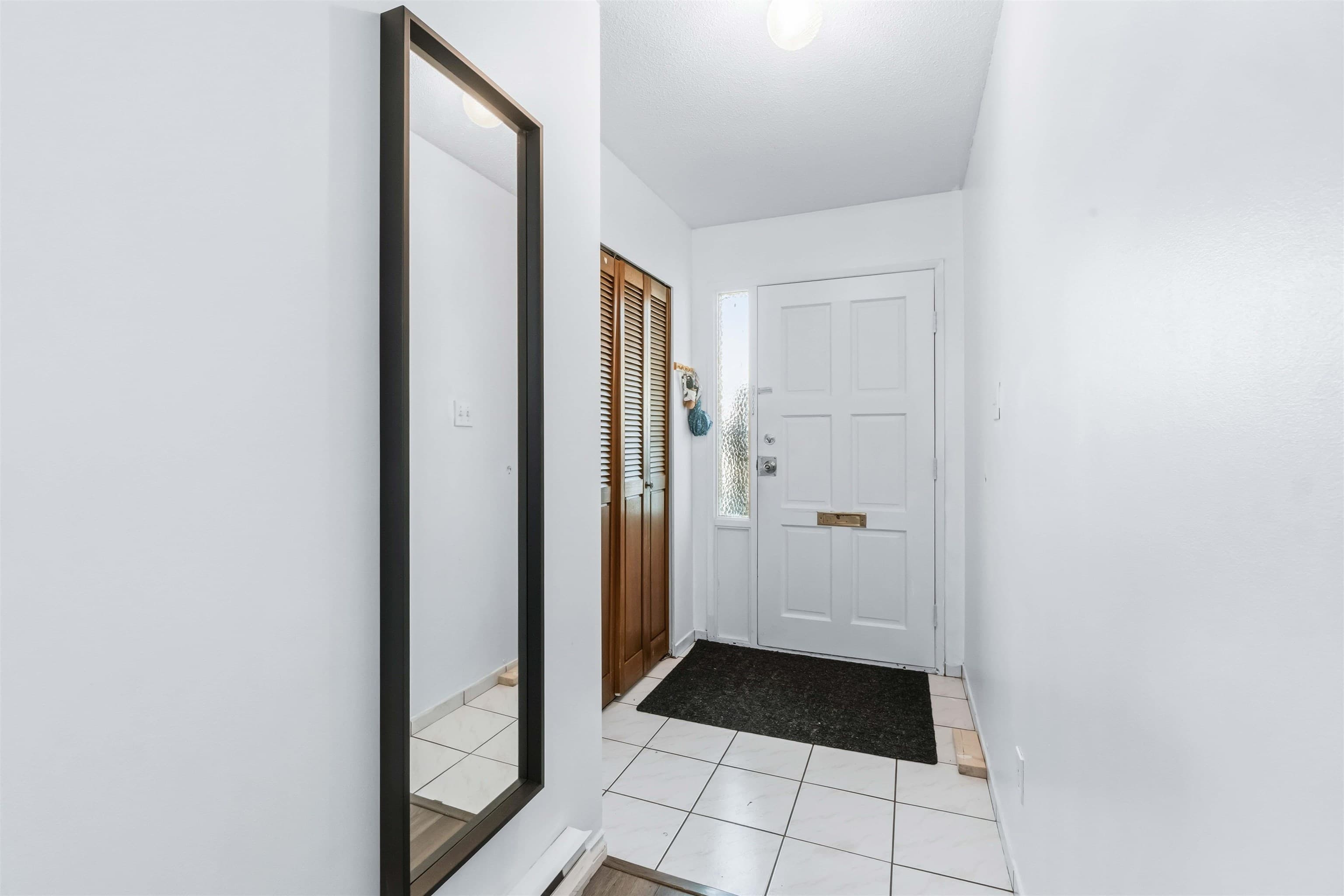 8680 Citadel Crescent, Richmond, V7C 4T3 — photo 2