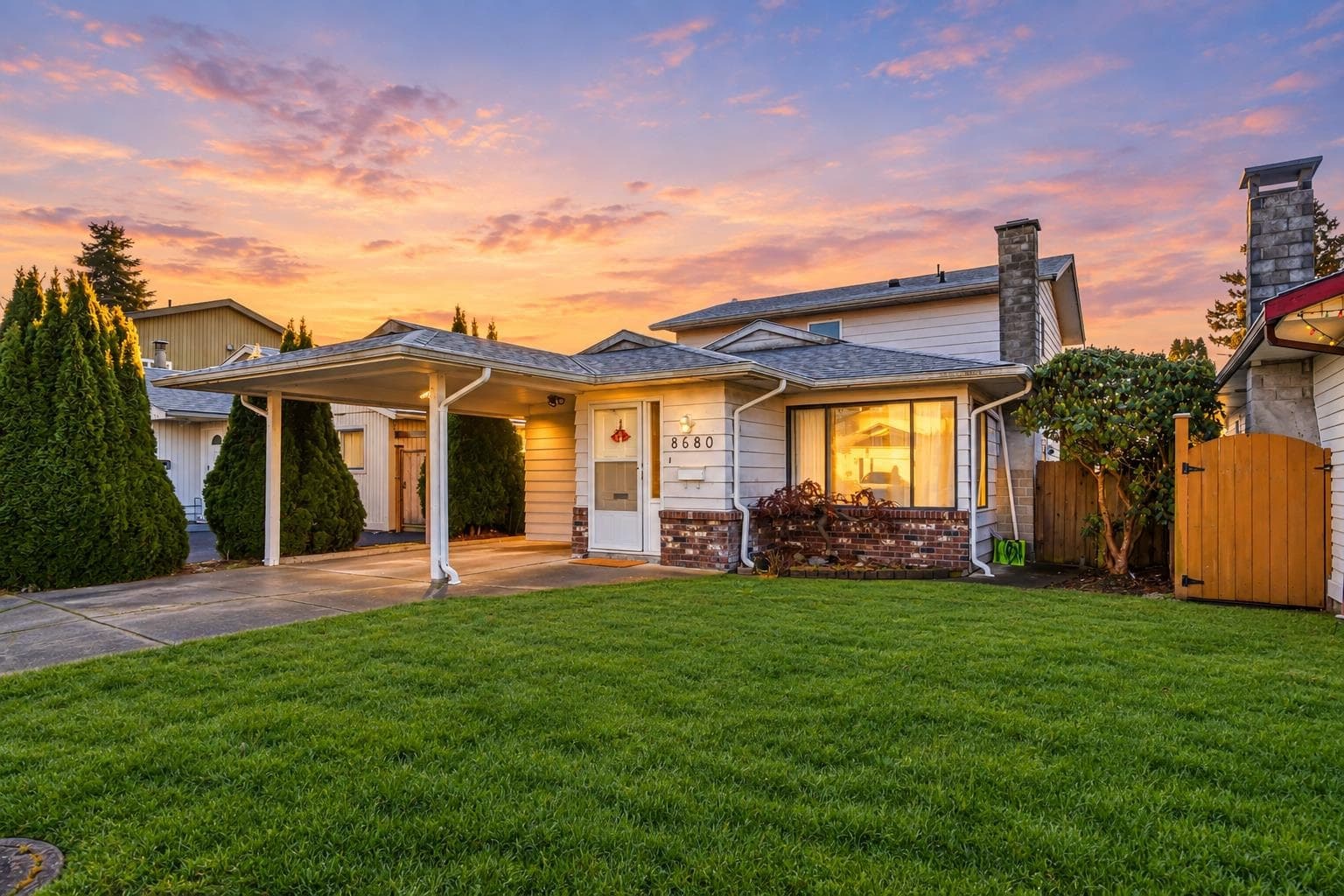 8680 Citadel Crescent, Richmond