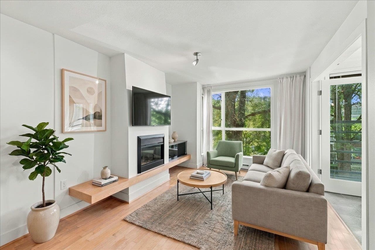 403 - 2137 W 10th Avenue, Vancouver, V6K 4W4 — photo 2