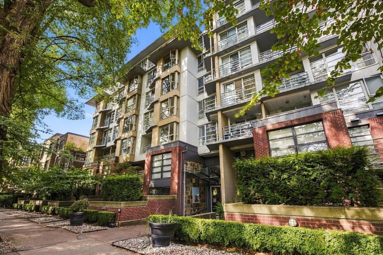 403 - 2137 W 10th Avenue, Vancouver