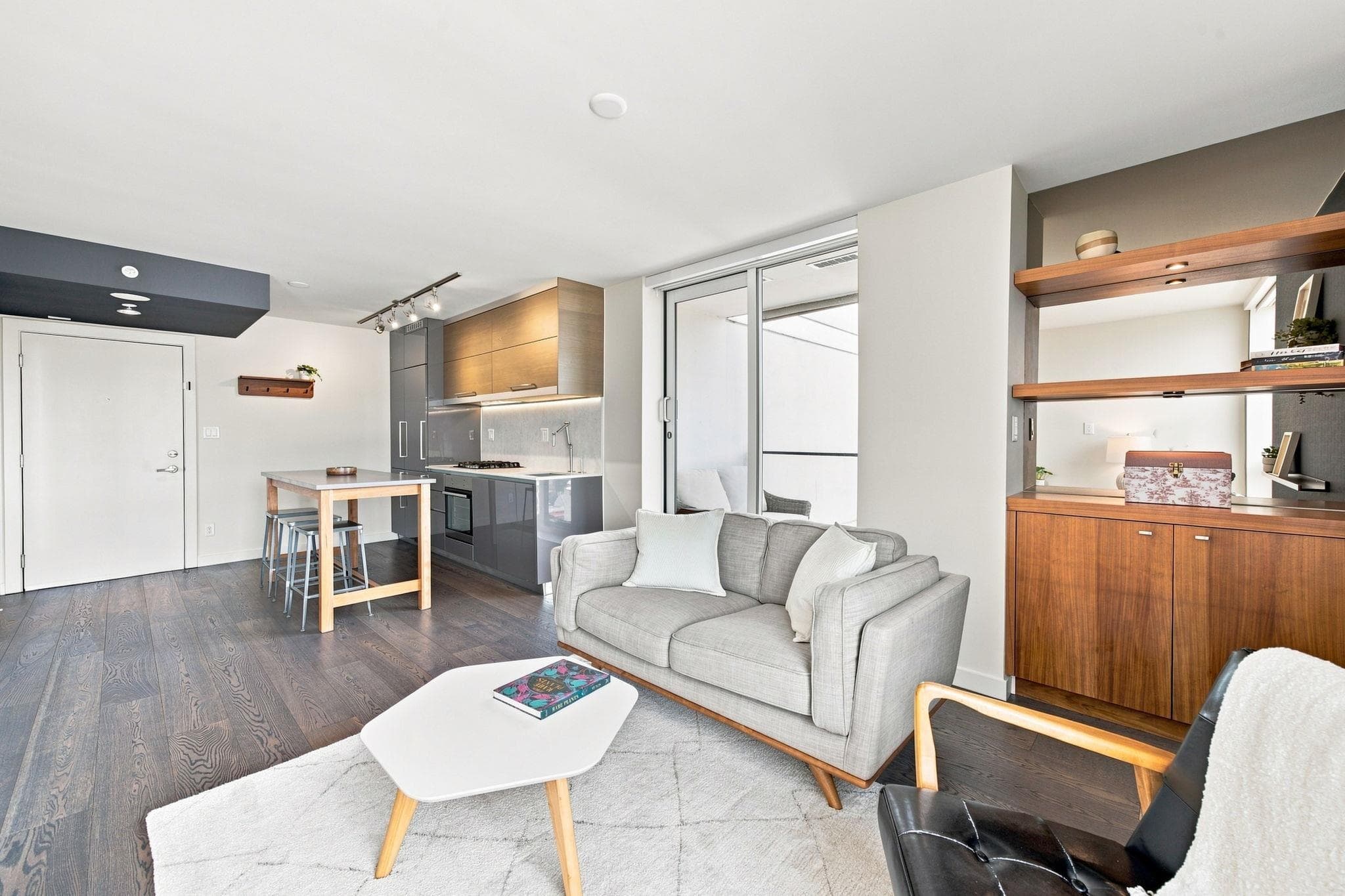 1006 - 189 Keefer Street, Vancouver, V6A 0C8 — photo 1