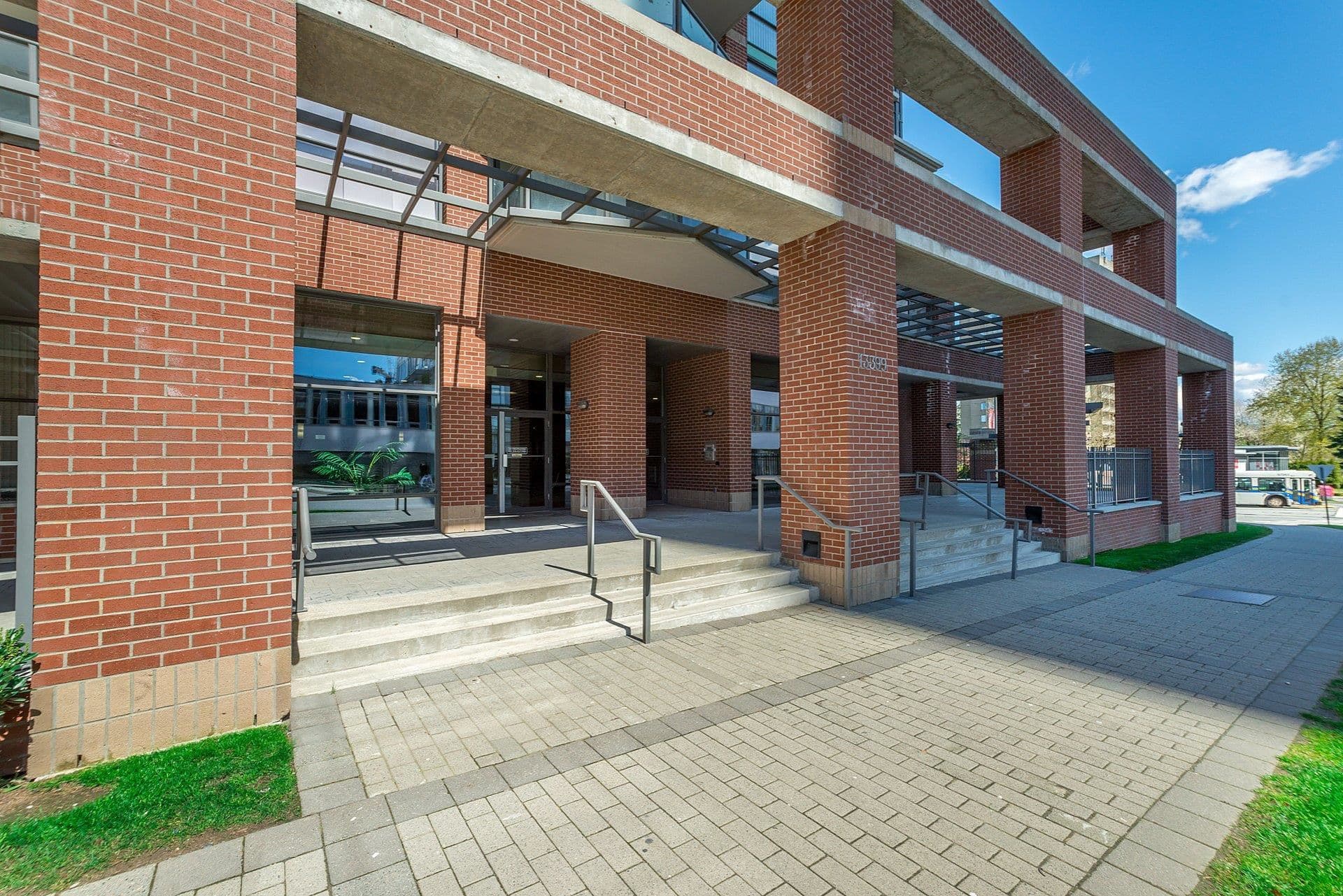 404 - 13399 104 Avenue, Surrey, V3T 0C9 — photo 3