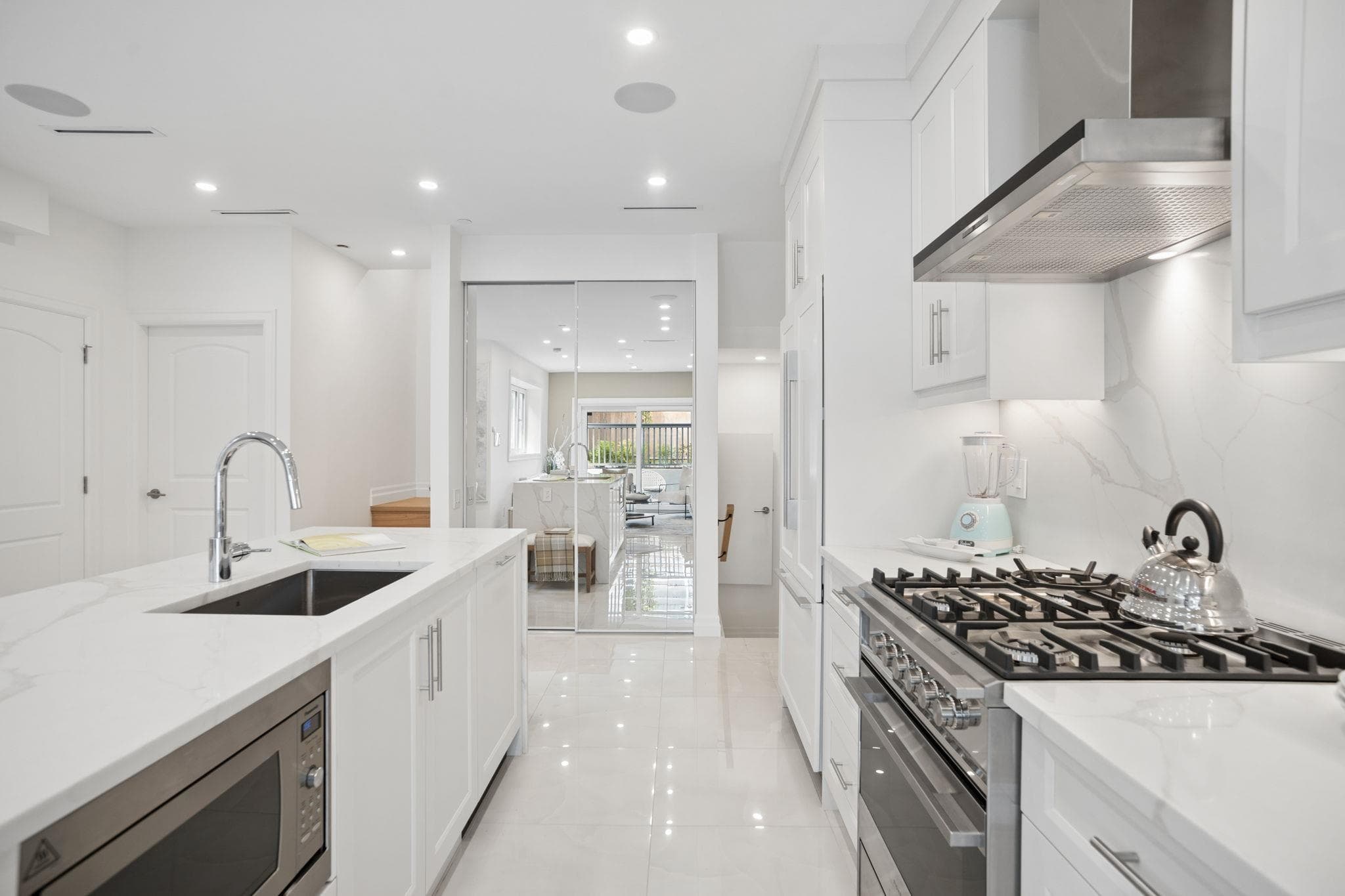 2523 W 8th Avenue, Vancouver, V6K 2B3 — photo 3