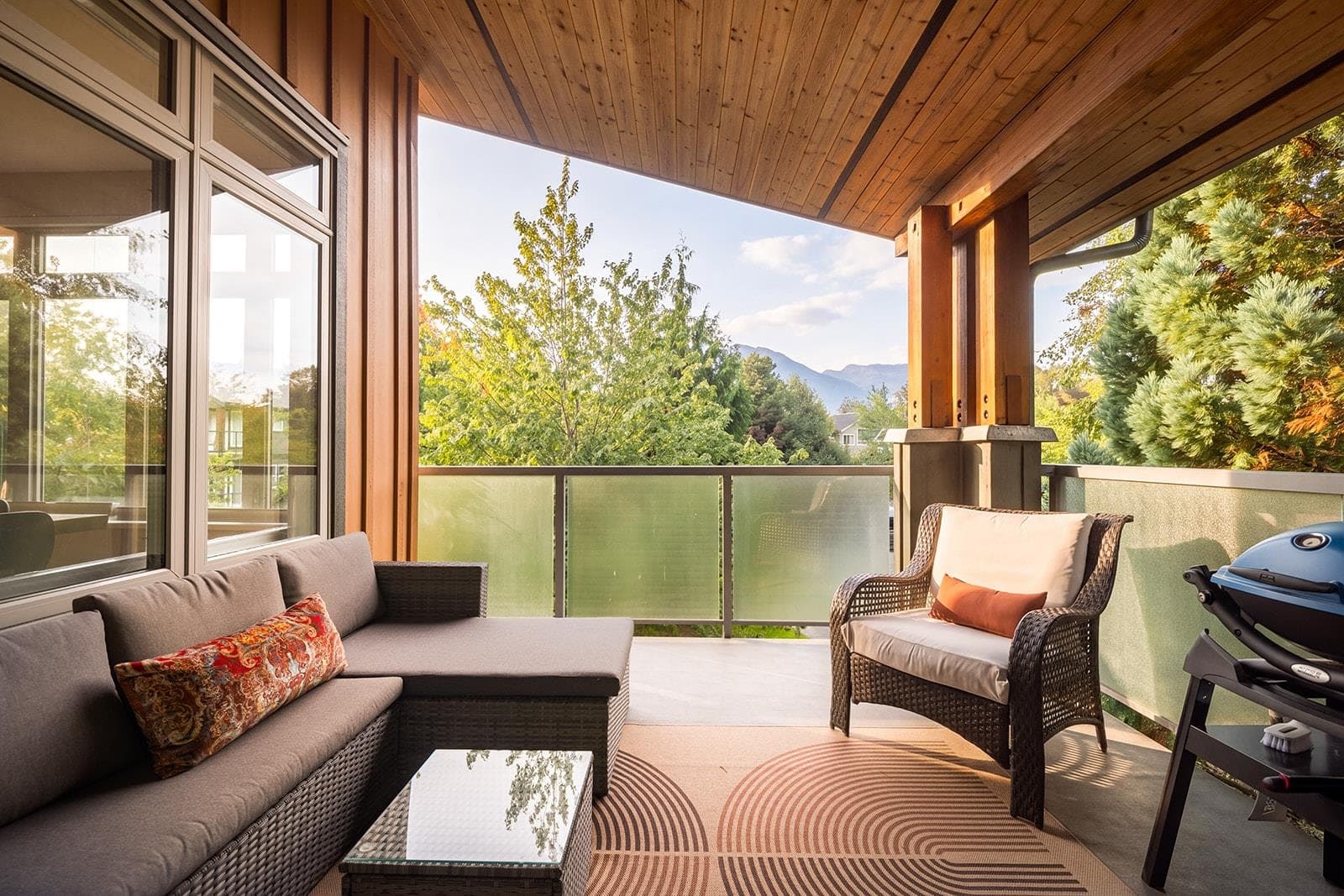 201 - 40147 Government Road, Squamish, V8B 0R6 — photo 1