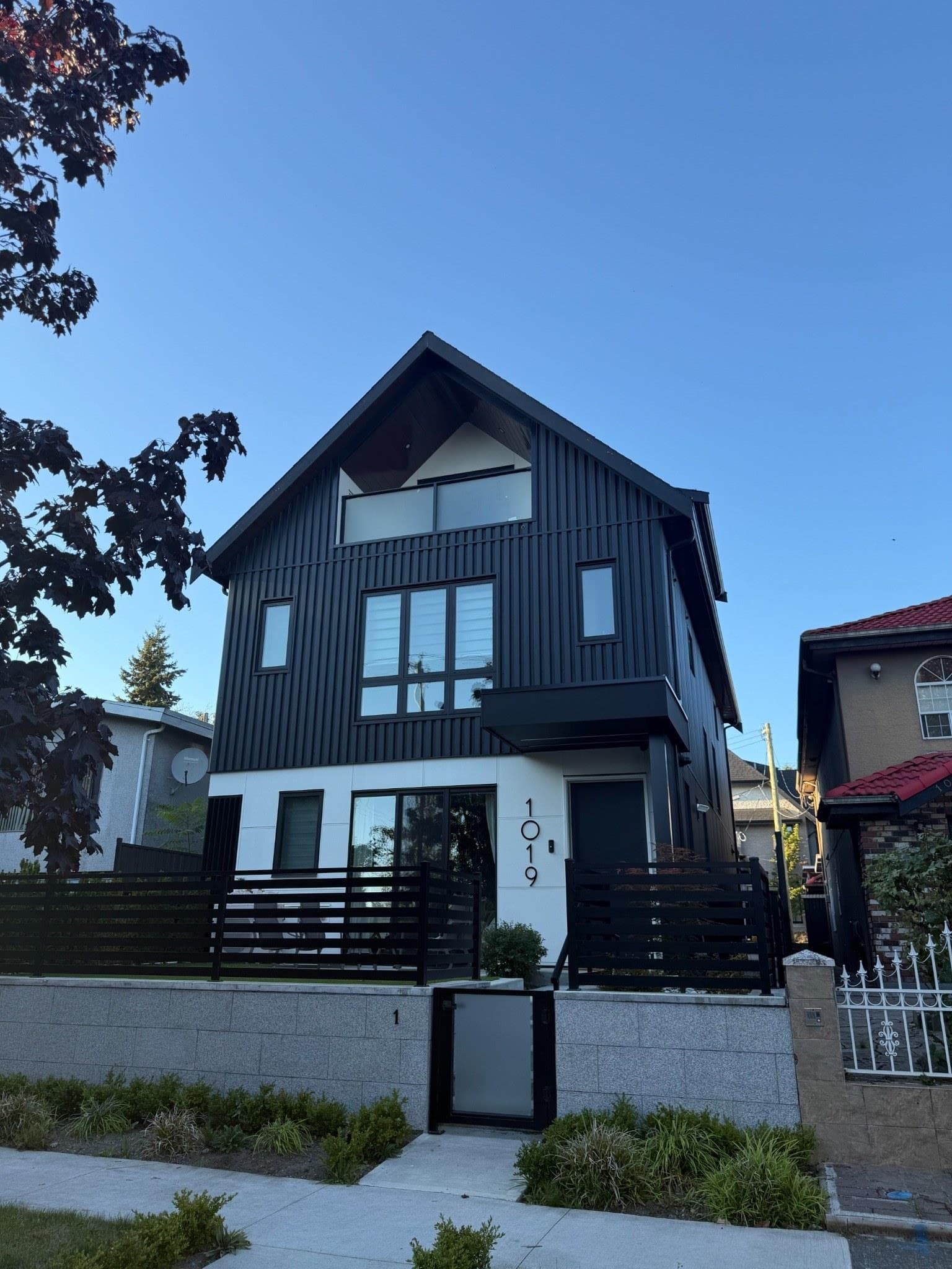2 - 1019 W 64th Avenue, Vancouver