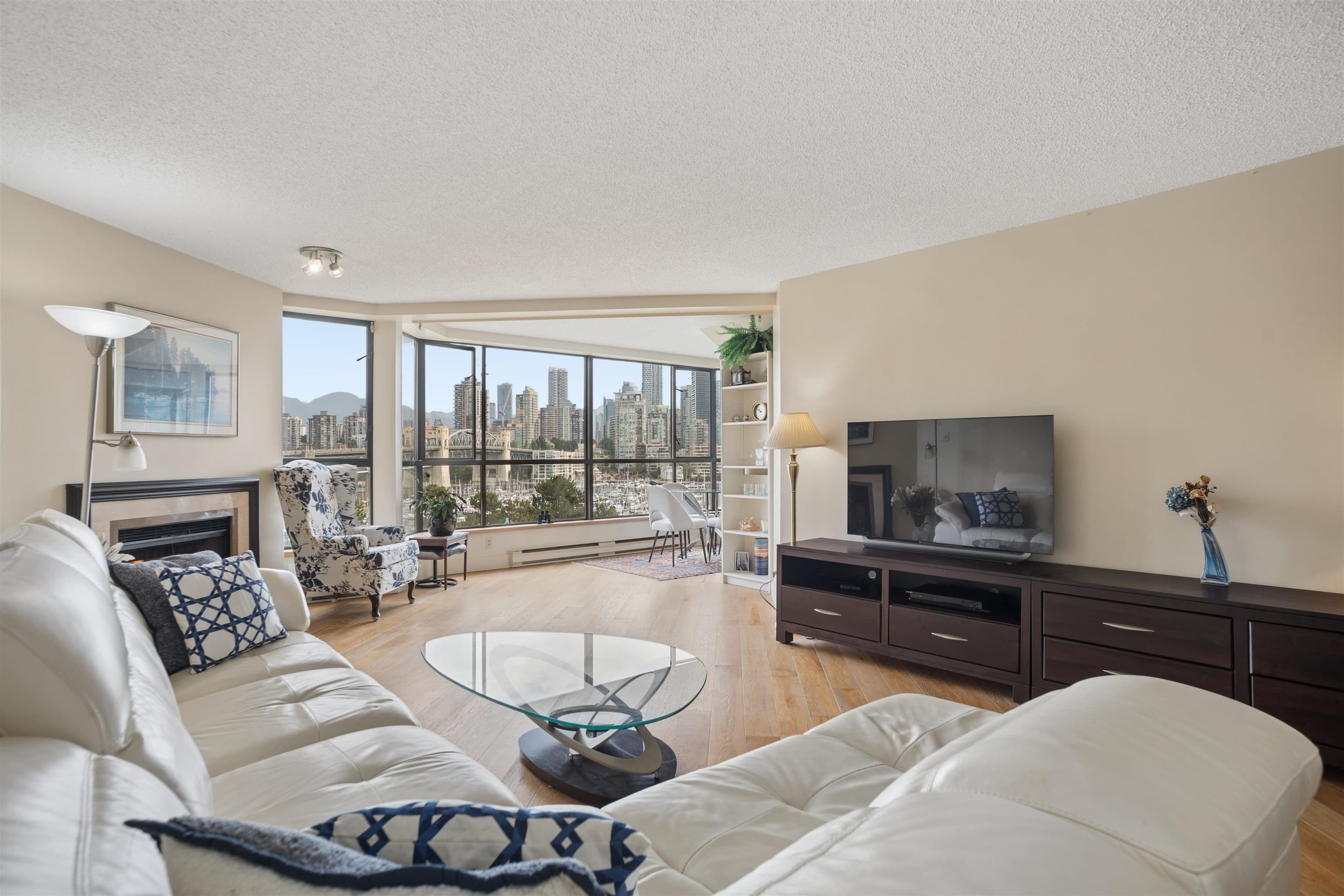 602 - 1490 Pennyfarthing Drive, Vancouver, V6J 4Z3 — photo 2