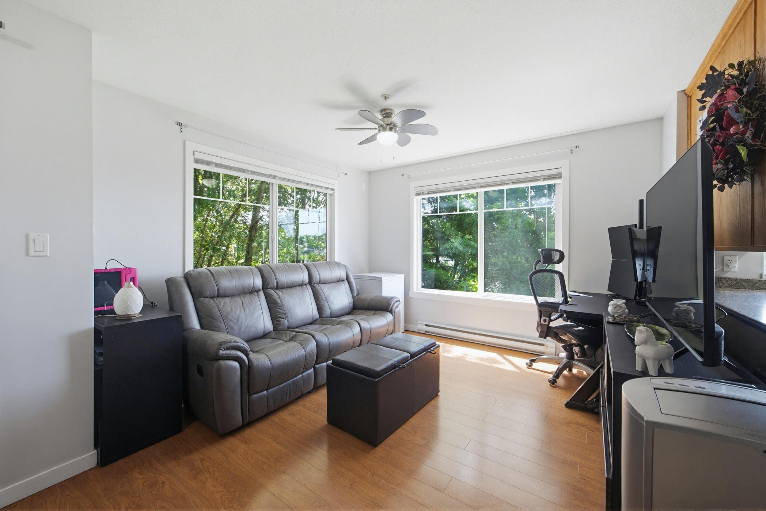 102 - 33960 Old Yale Road, Abbotsford, V2S 2J9 — photo 2