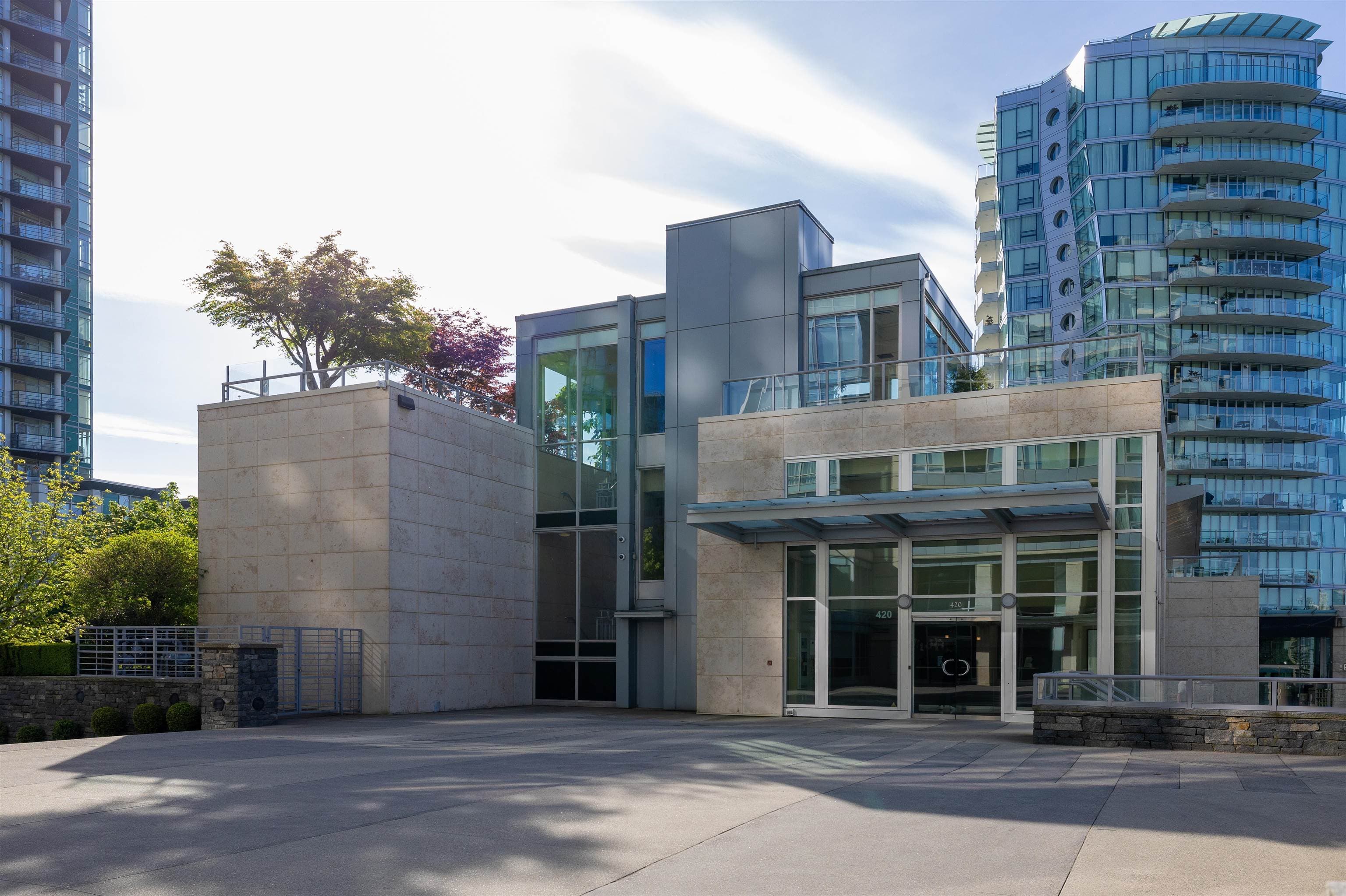 410 Beach Crescent, Vancouver, V6Z 3E9 — photo 2
