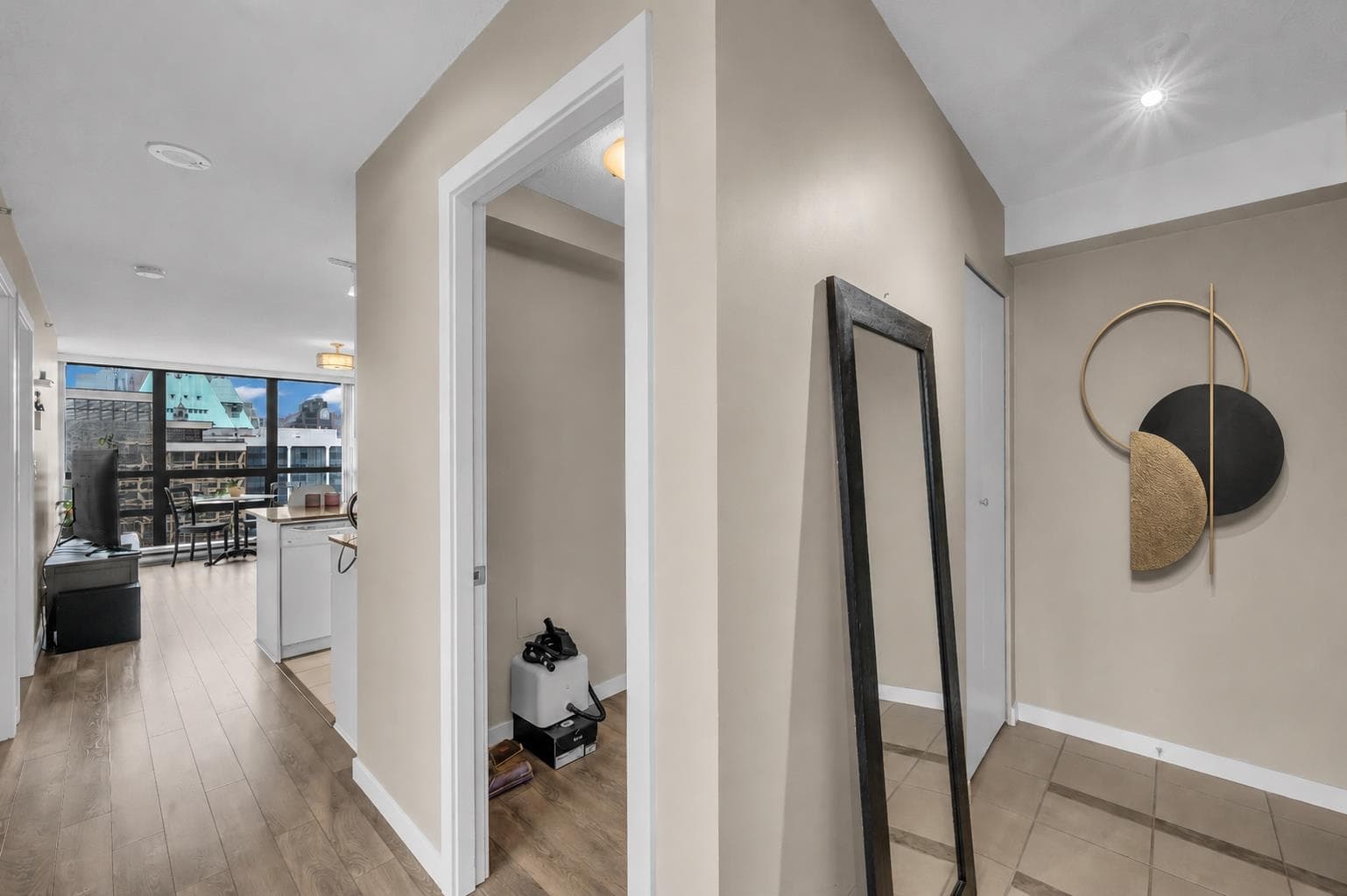 23XX - 938 Smithe Street, Vancouver
