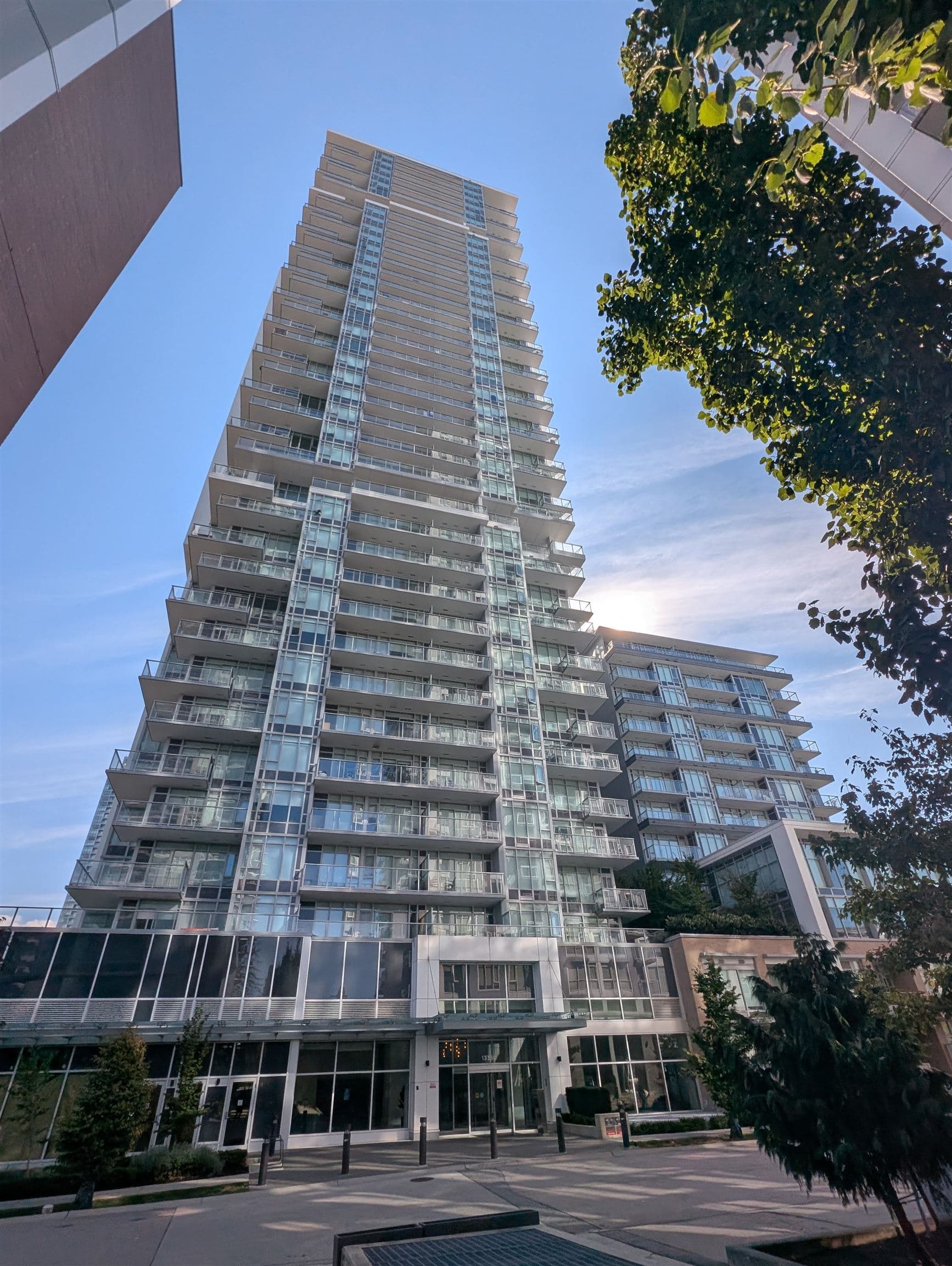 #915 - 13350 Central Avenue, Surrey, V3T 0S1 — photo 1