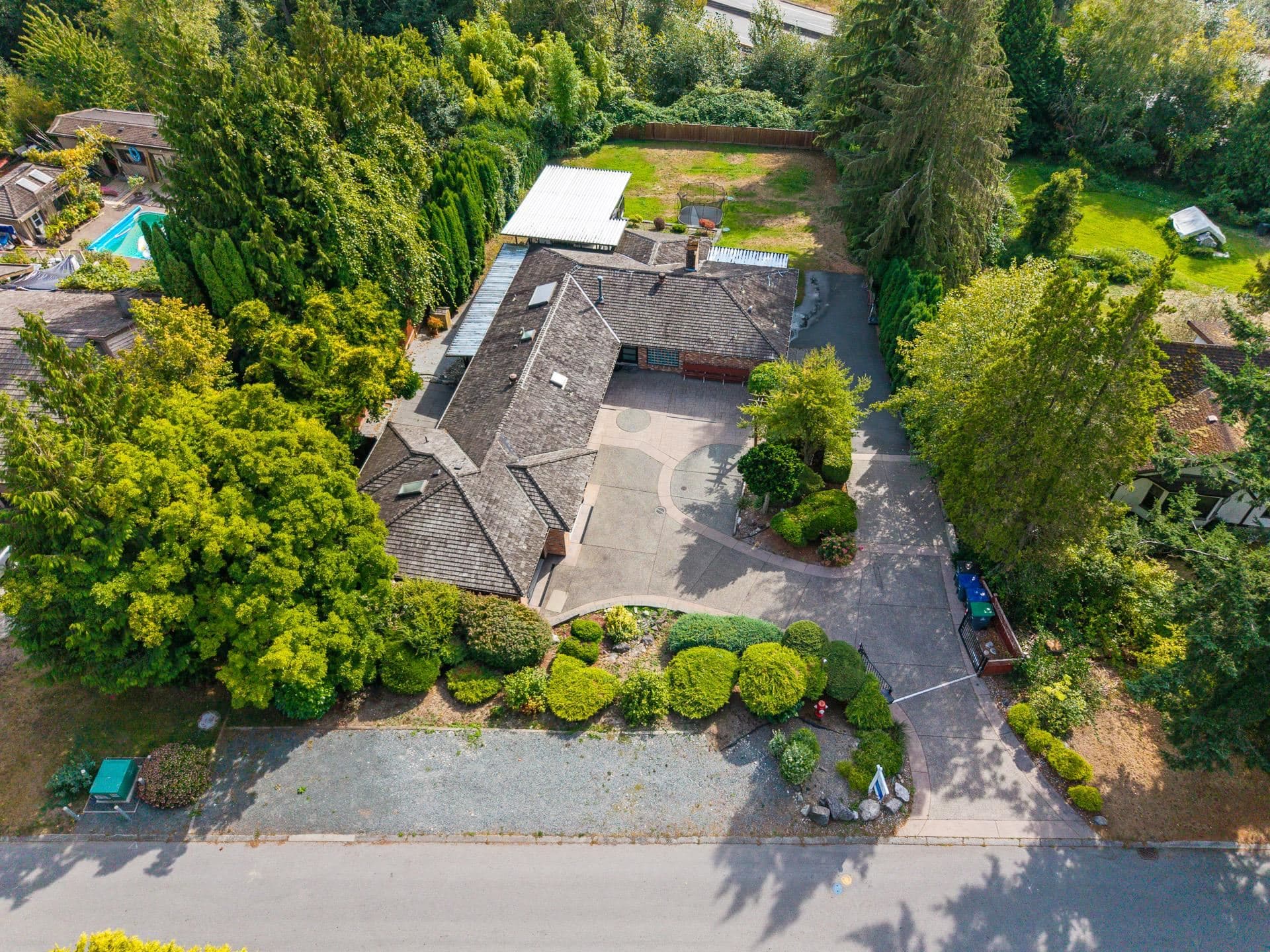 14534 Lombard Place, Surrey, V3X 1B5 — photo 2