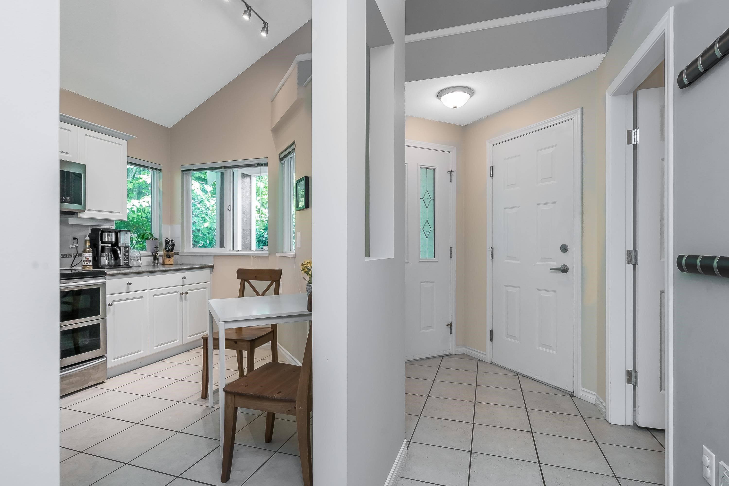 75 - 15133 29a Avenue, Surrey, V4P 3G4 — photo 4