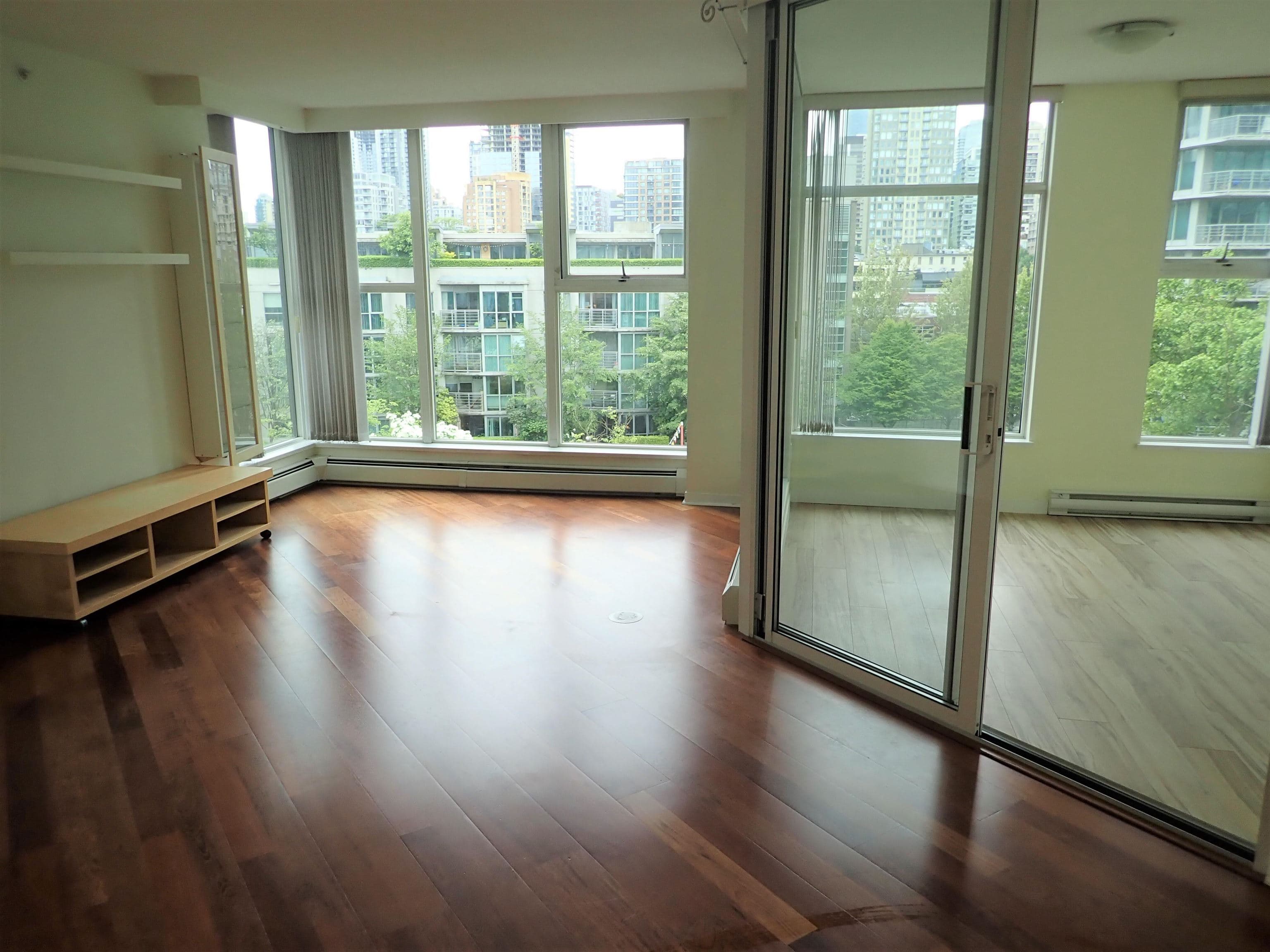 802 - 1009 Expo Boulevard, Vancouver, V6Z 2V9 — photo 2