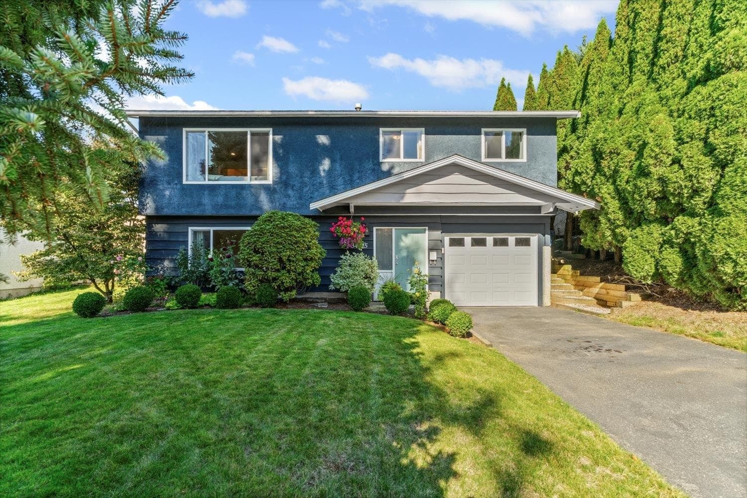 34915 Champlain Crescent, Abbotsford, V2S 5P3 — photo 2