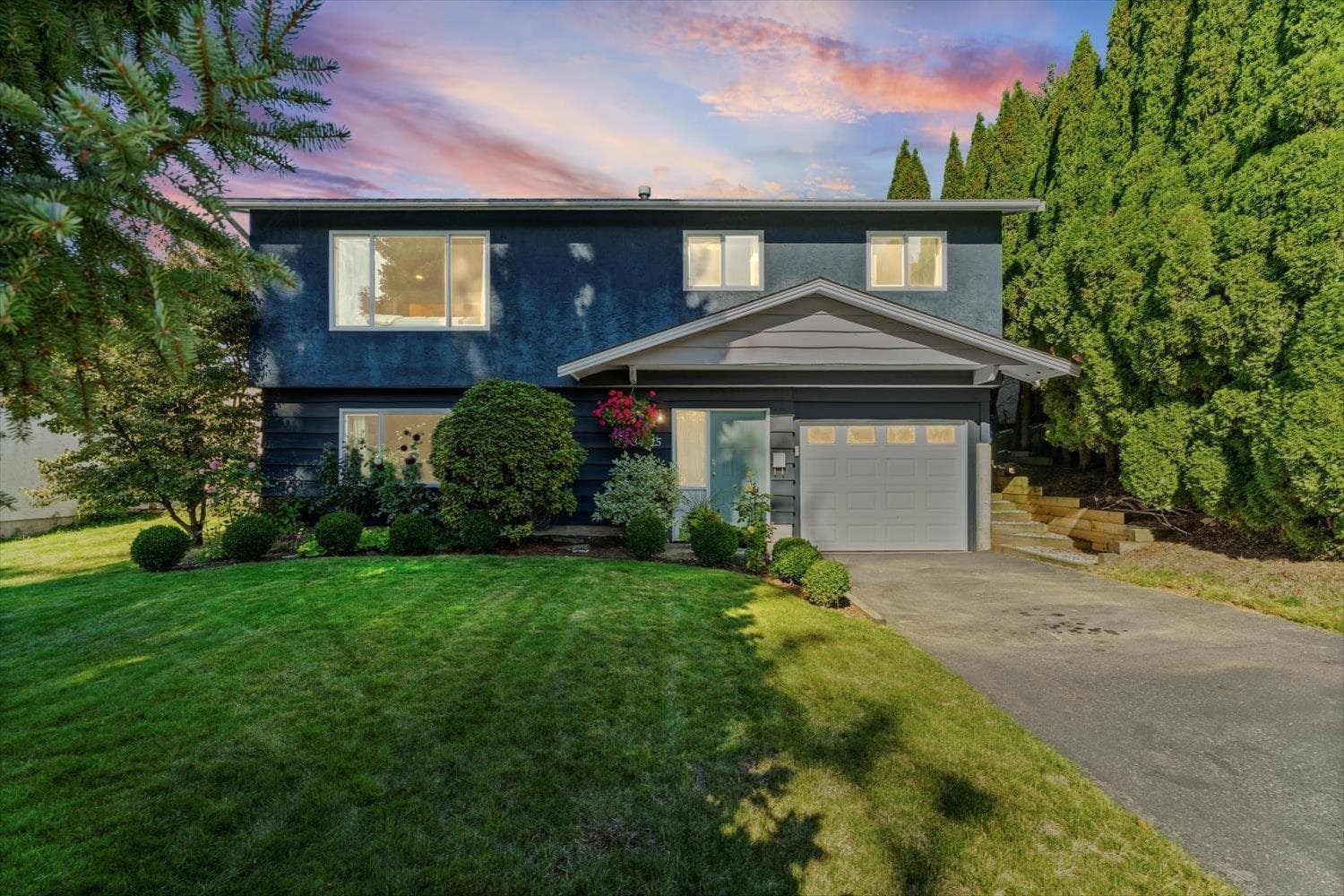 34915 Champlain Crescent, Abbotsford, V2S 5P3 — photo 1