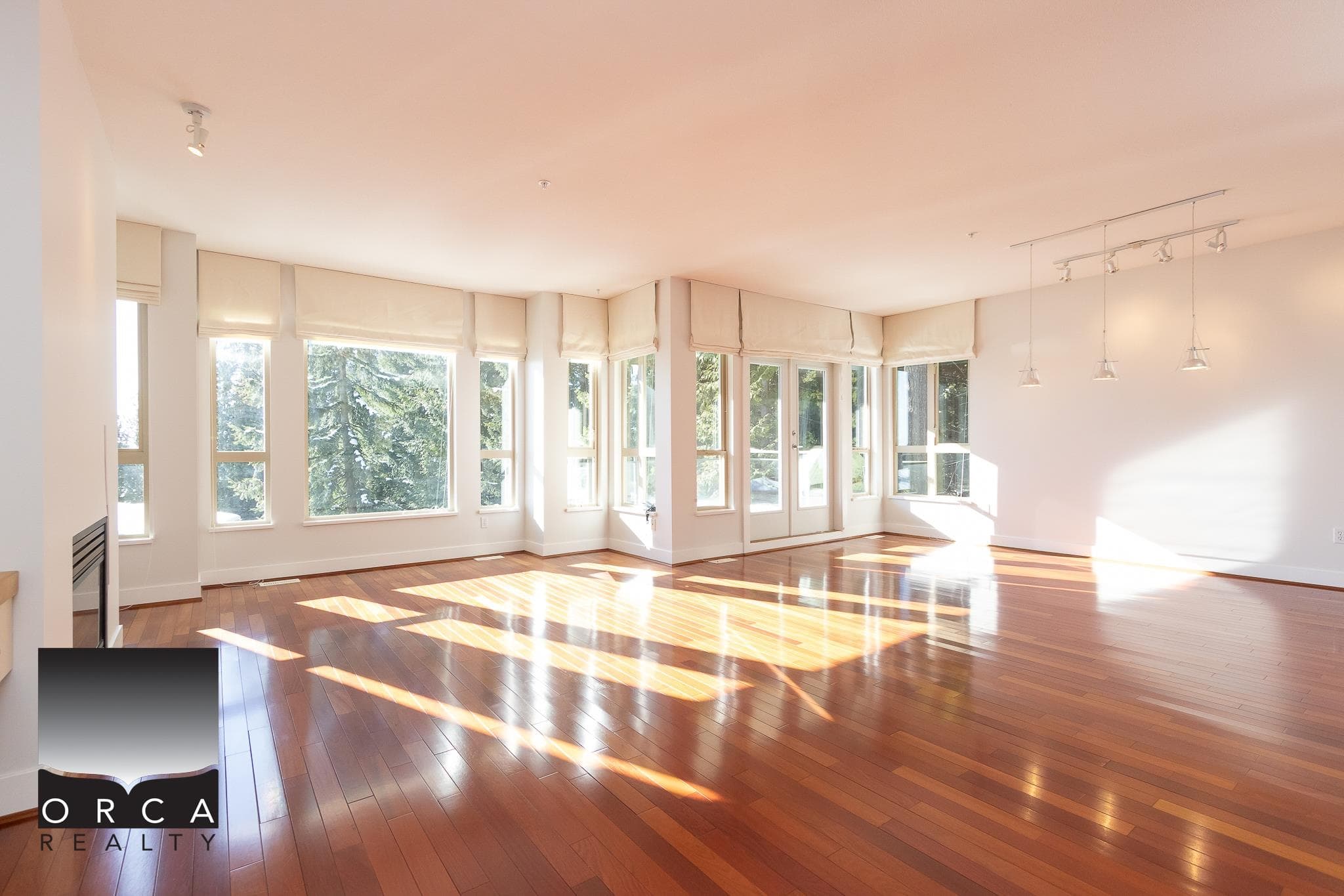 2491 Folkestone Way, West Vancouver, V7S 3J1 — photo 2