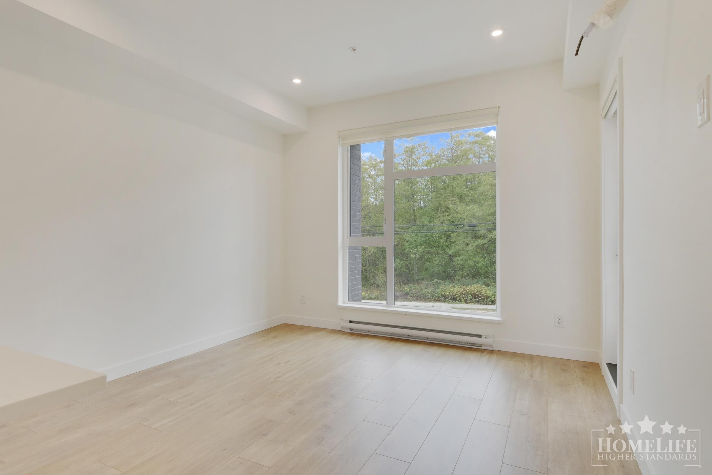 207 - 14398 60 Avenue, Surrey, V3X 2N5 — photo 3