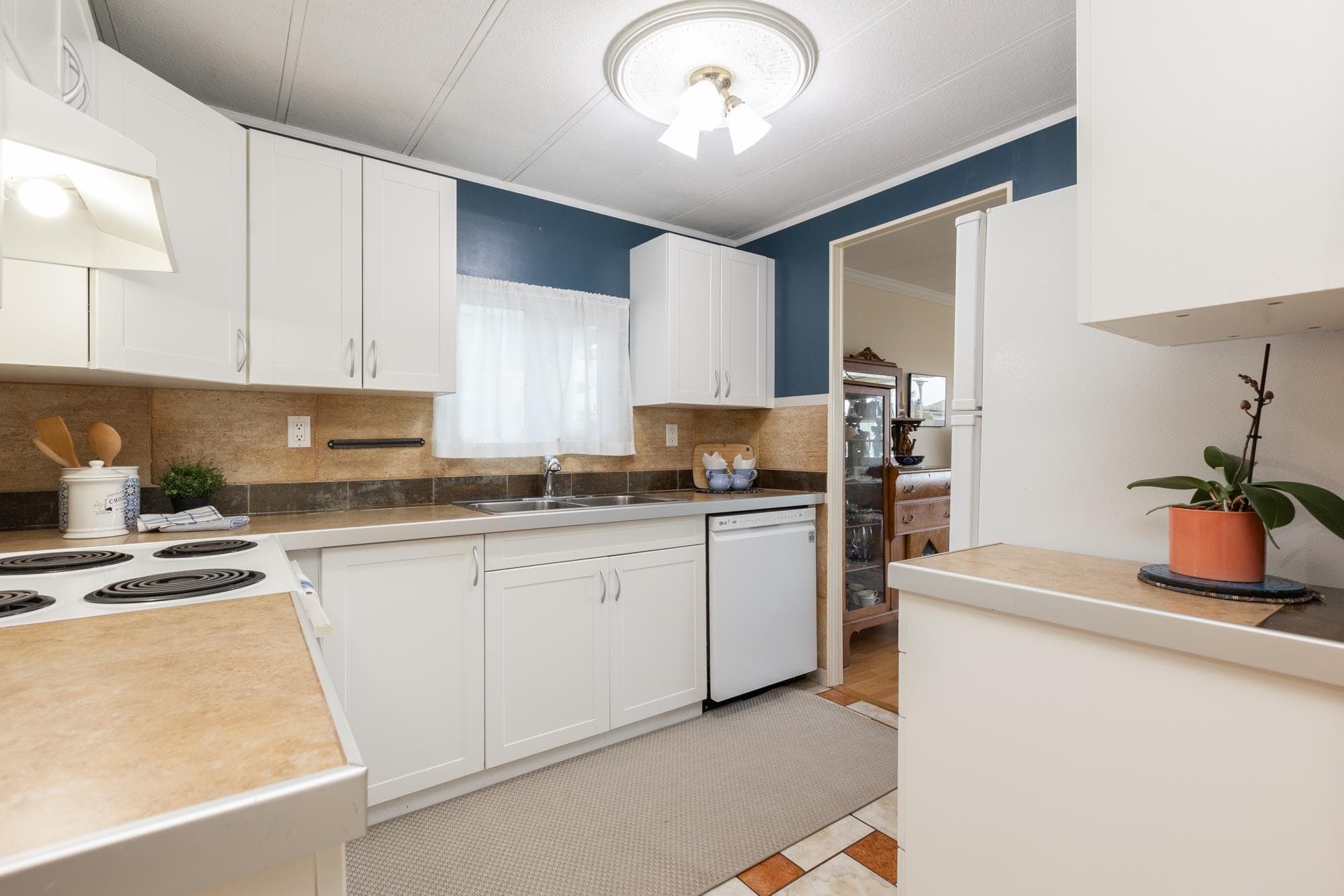 50 - 15875 20 Avenue, Surrey, V4A 2B1 — photo 4