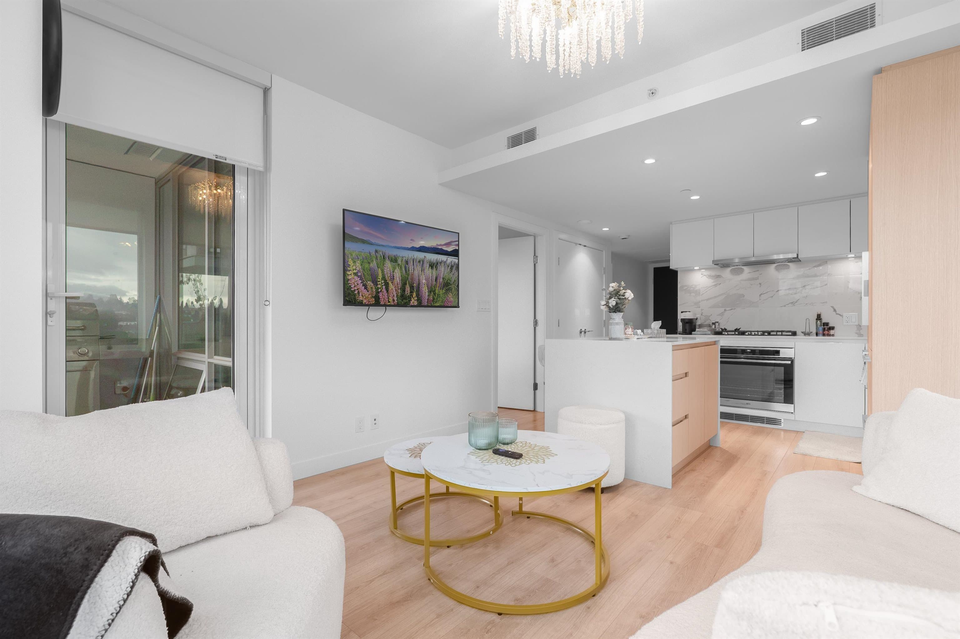 1902 - 1500 Fern Street, North Vancouver