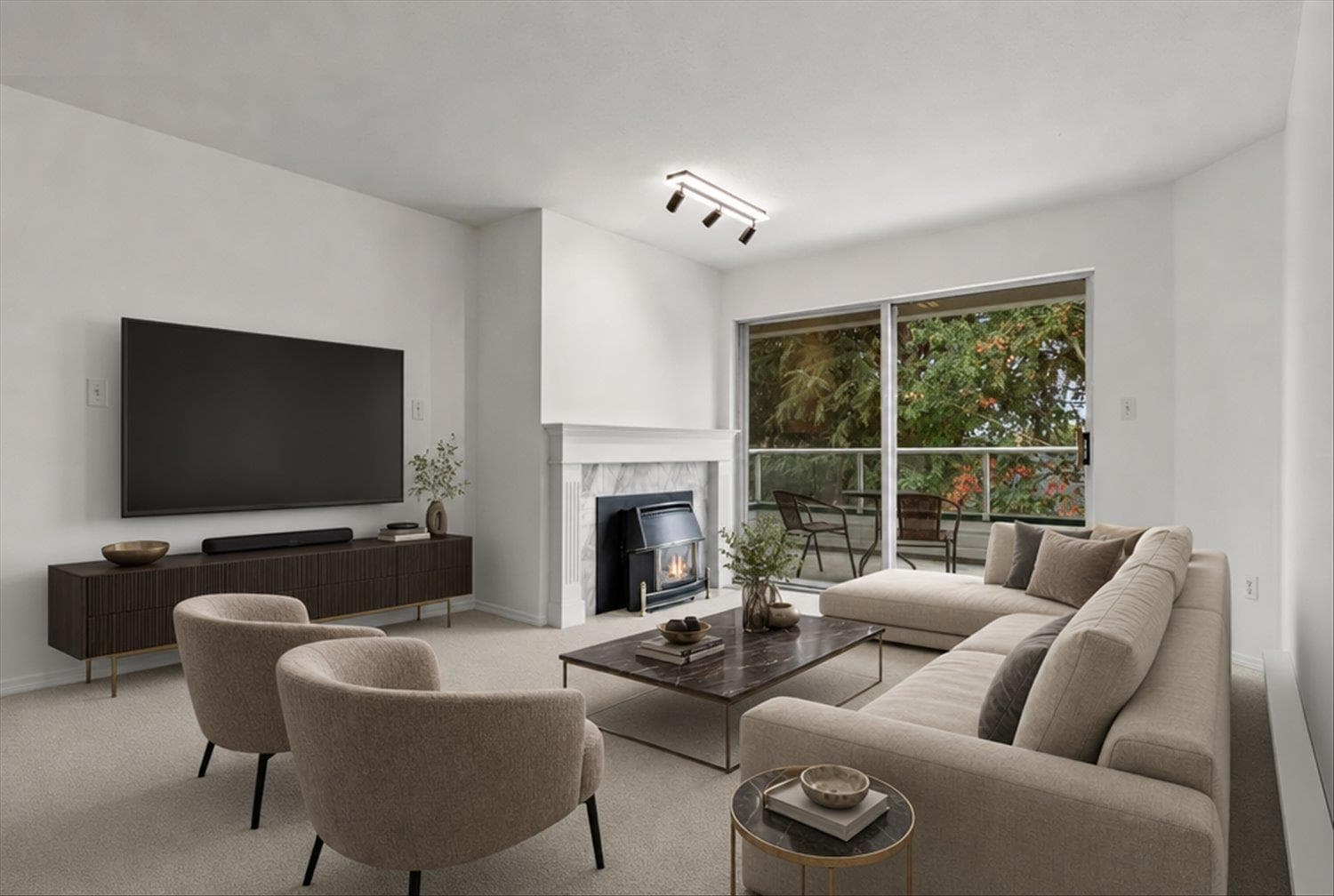 206 - 7651 Amber Drive, Chilliwack, V2R 3J6 — photo 2