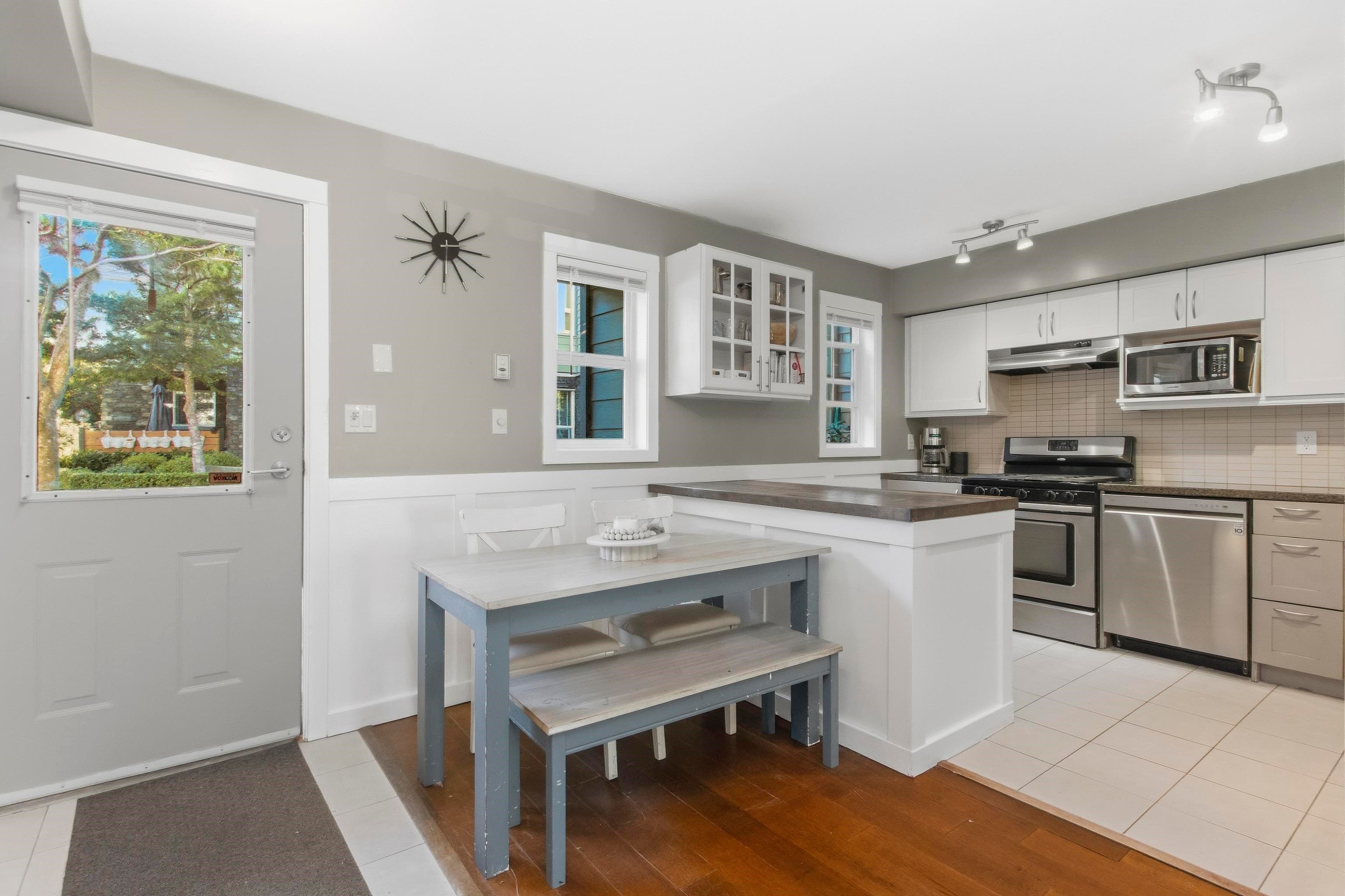 30 - 1204 Main Street, Squamish, V8B 0S3 — photo 2