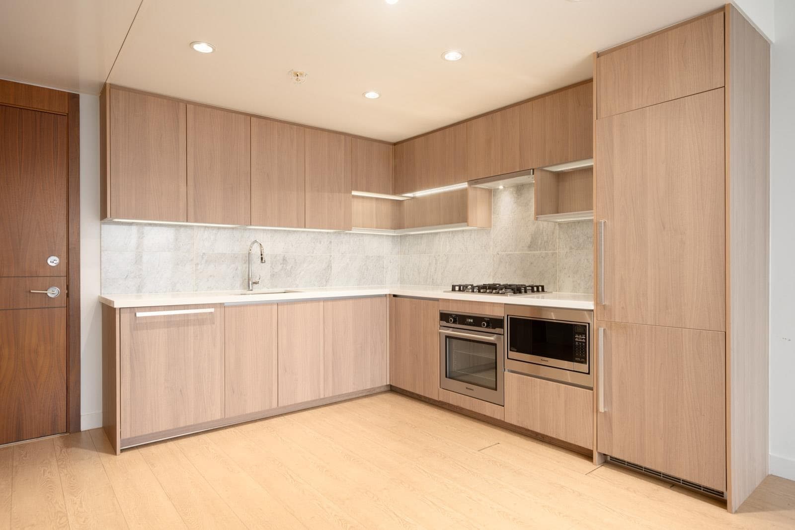 2708 - 6538 Nelson Avenue, Burnaby, V5H 0G5 — photo 2