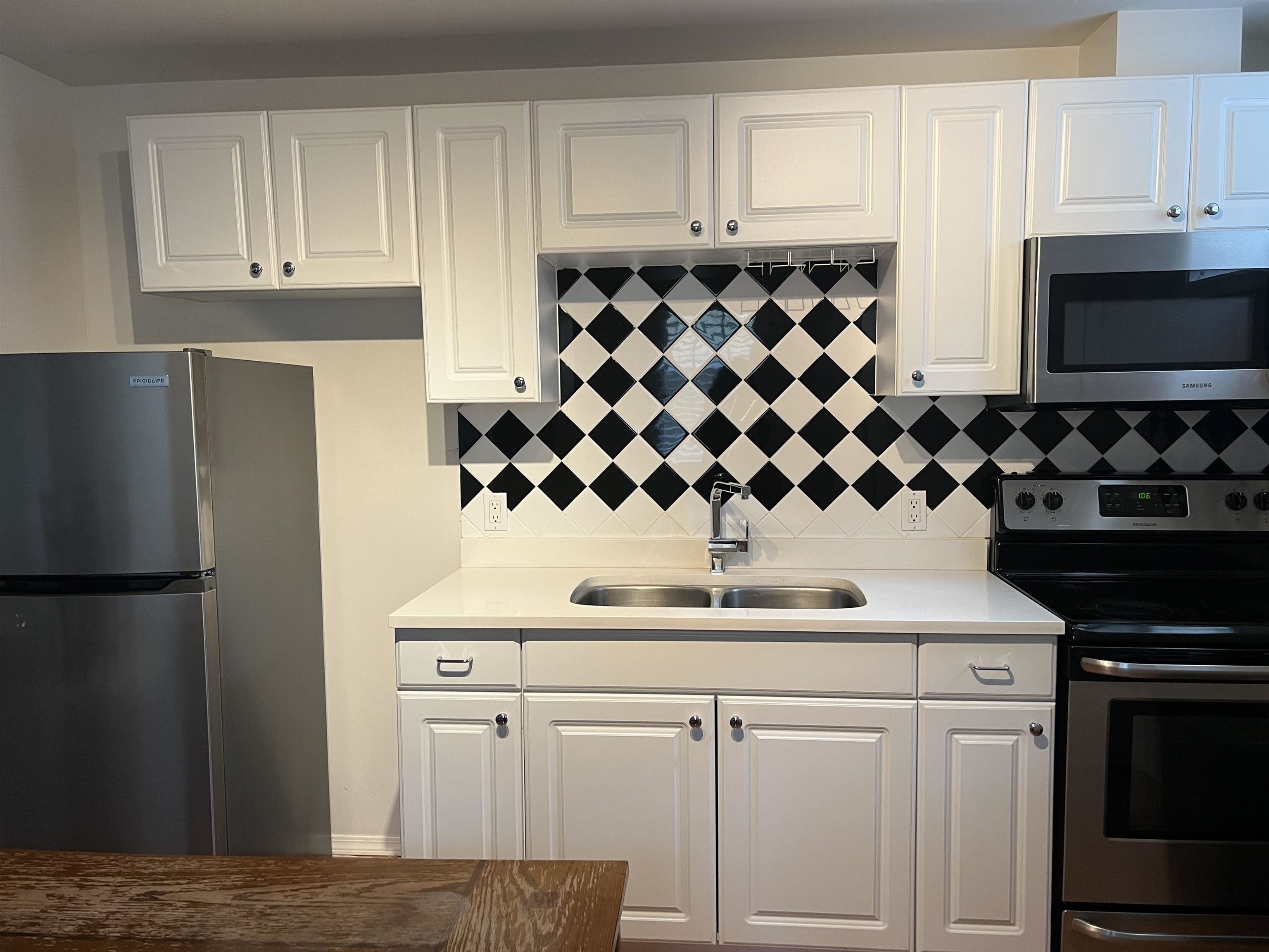Basement - 631 Porter Street, Coquitlam, V3J 5A8 — photo 3