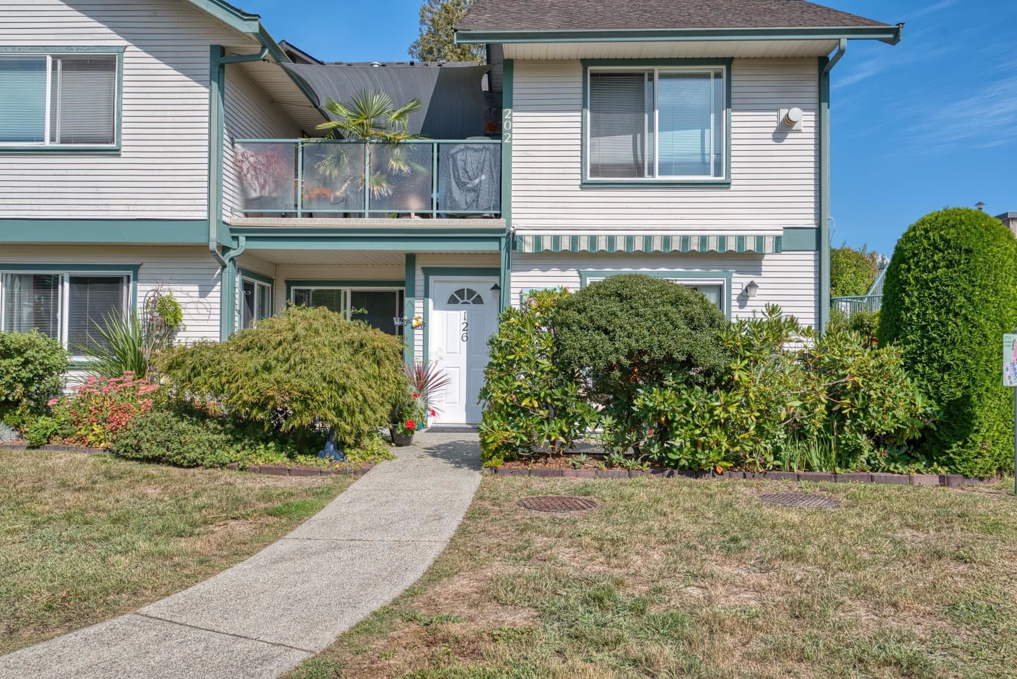 126 - 5711 Ebbtide Street, Sechelt, V7Z 0J5 — photo 2