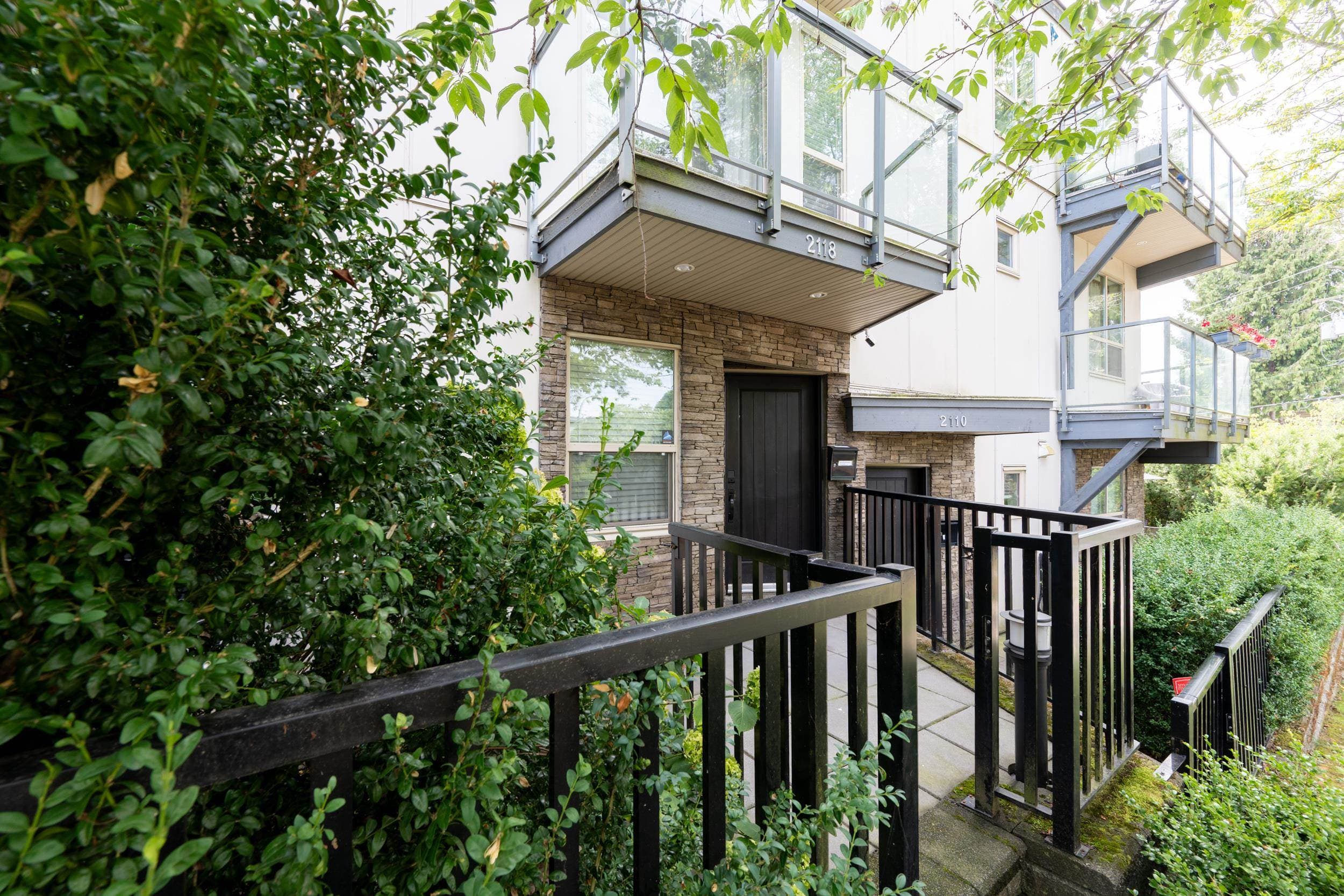2118 Eton Street, Vancouver, V5L 1C7 — photo 2