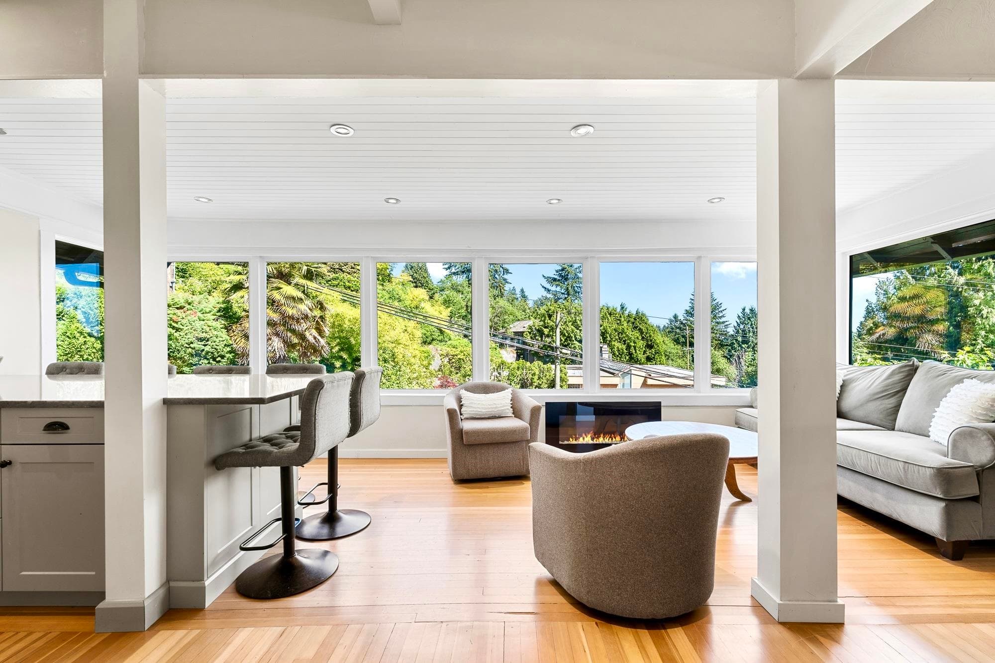 445 N Oxley Street, West Vancouver, V7V 2L5 — photo 4