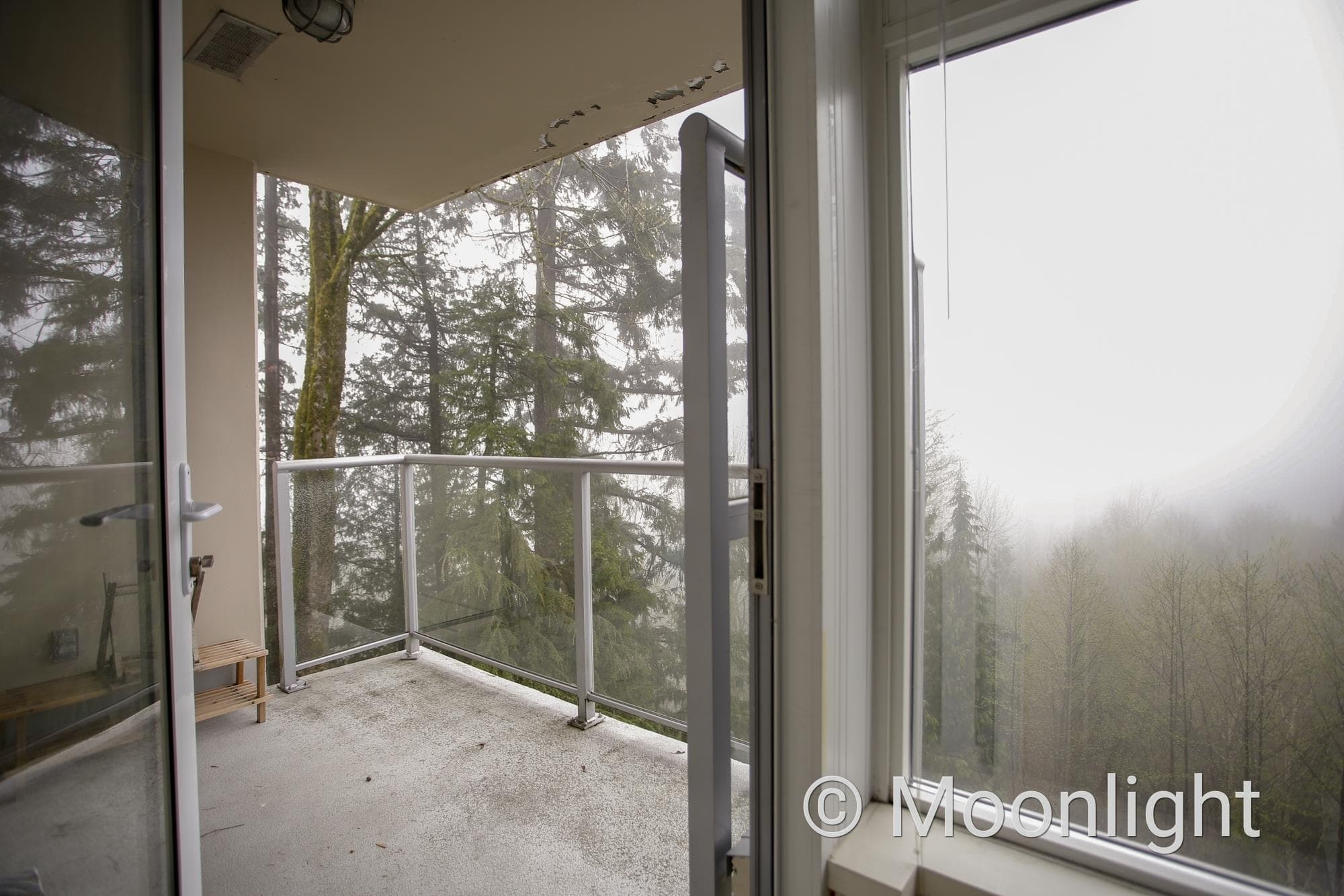 409 - 9298 University Crescent, Burnaby, V5A 4X8 — photo 4