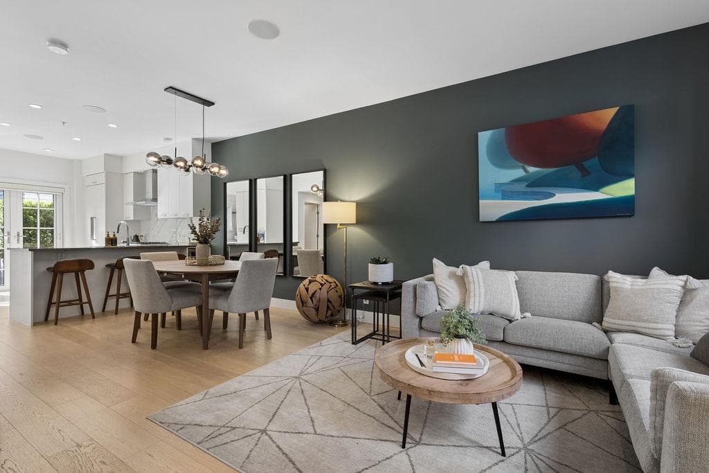 12 - 1133 Ridgewood Drive, North Vancouver, V7R 0A4 — photo 2